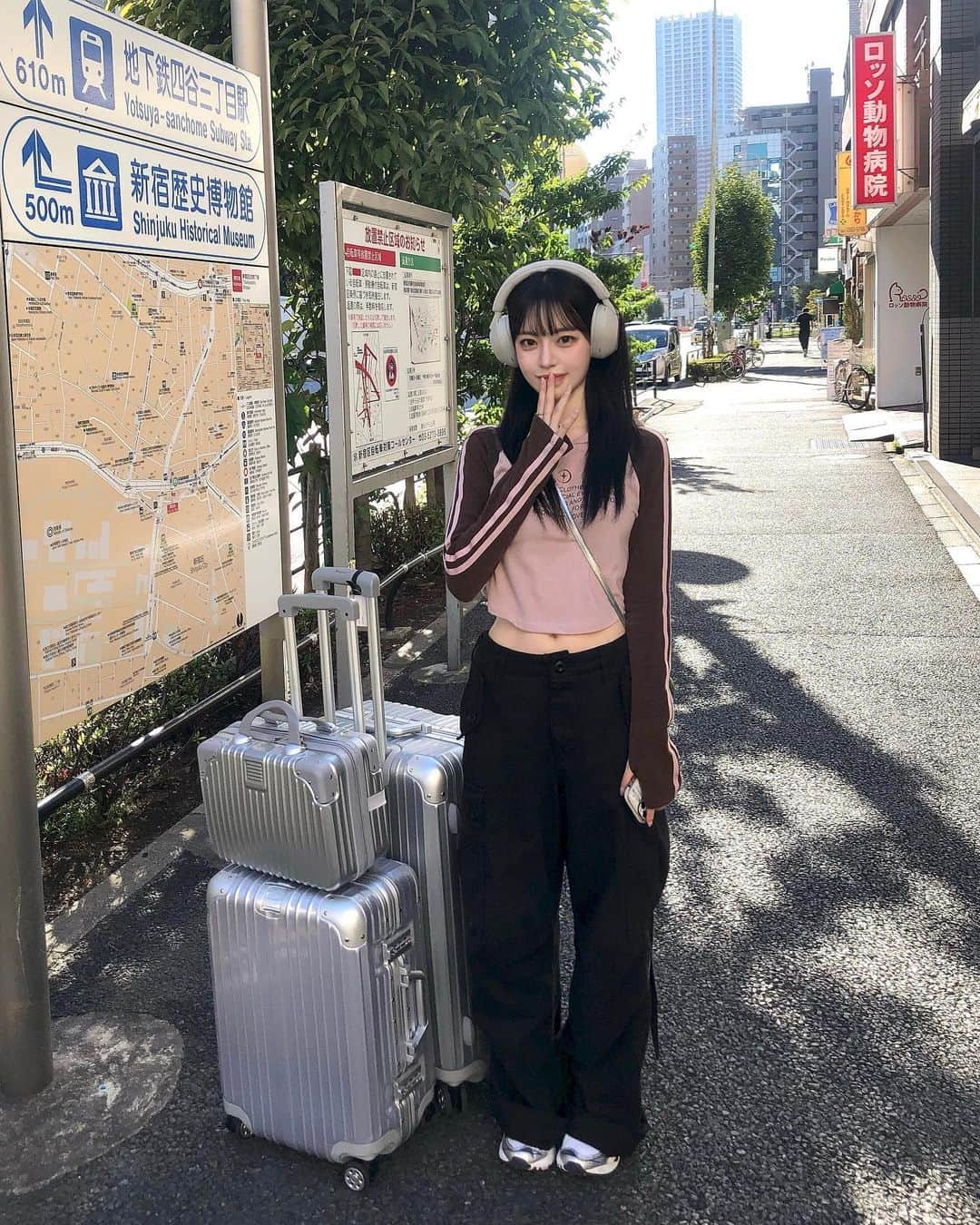 ウィ・ソンヒのインスタグラム：「@midnightmove_official 🖤」