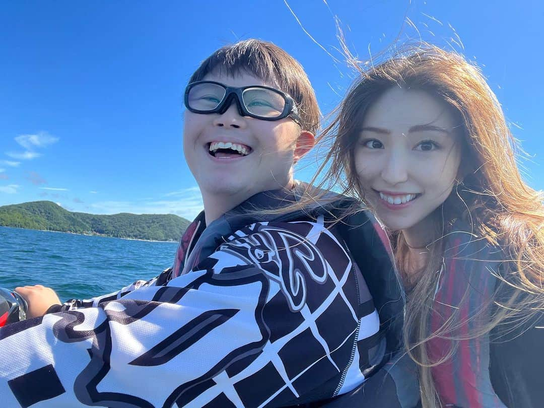 鈴木真梨耶さんのインスタグラム写真 - (鈴木真梨耶Instagram)「Love my brother♡ cAn't wAit next summeR...☀️  Your smile make me sooo happy♡  . . .  #ダウン症 #downsyndrome #鈴木魁人 #KaitoSuzuki #チョコレートドーナッツ　#映画 #movie #chocolatedonut #family #家族　   ‪#鈴木真梨耶 #MaRiyaSuzuki‬ #jetski #ski #watersports #ジェットスキー #ジェット #水上バイク #seadoo #summer #夏」9月20日 19時24分 - mariya_suzuki