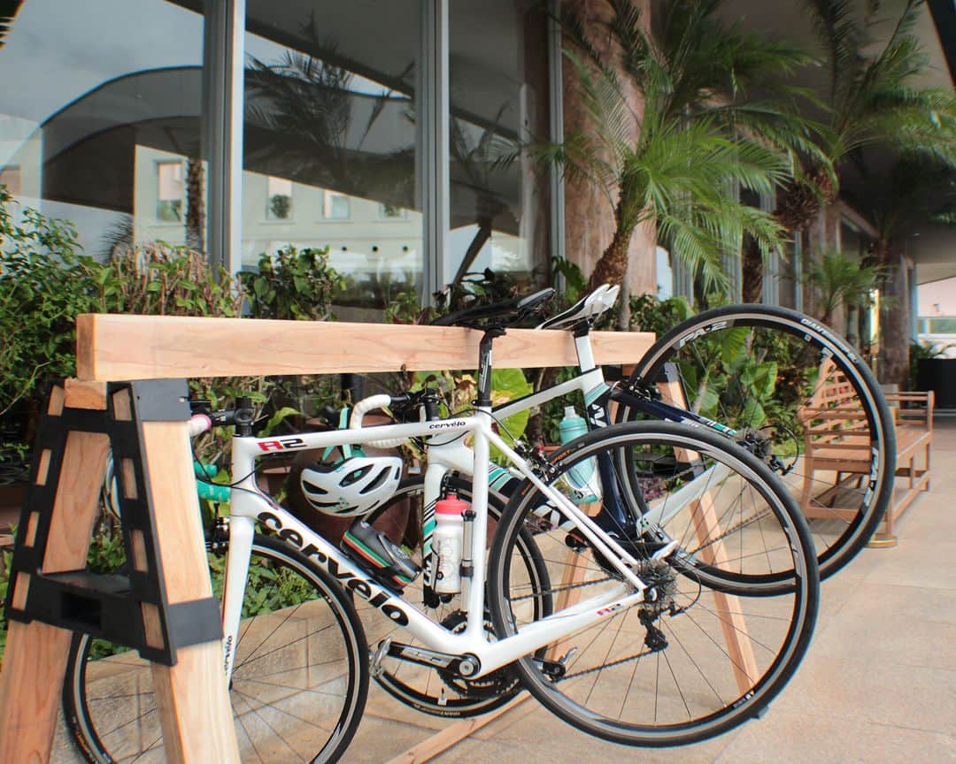Okinawa Marriott Resort & Spa 【公式】さんのインスタグラム写真 - (Okinawa Marriott Resort & Spa 【公式】Instagram)「【ツール・ド・おきなわご参加の方へ、すべてのサイクリストへ朗報！】  当ホテルはサイクリスト専用のプランをご用意し、 サイクリストのみなさんを応援しております。  ・客室に自転車持込みOK  ・自転車整備にの簡易工具の貸出し（空気入れ、スパナ、六角レンチ）  ・GIANT CYCLOTRON MAG（ライザーブロック含む）サイクルトレーナーの利用  など、さまざまな特典が目白押し！  より安全で快適なサイクリングを全力でサポート！  プランについて詳しくは、  @okinawa.oriental.hotel プロフィールから ウェブサイトをご確認ください。  Great news for cyclists participating in Tour de Okinawa 2023!  Our hotel is offering an accommodation plan exclusively to support cyclists. ・You can bring your bicycle into the guest room. ・Free use of simple tools for bicycle maintenance (air pump, spanner, hexagon wrench) ・Use of GIANT CYCLOTRON MAG (including riser block) cycle trainer And many other benefits! We want to support for safer and more comfortable cycling experience for you! Why not take this opportunity to enjoy a cycling trip in Okinawa?  #沖縄サイクリング #ツールドおきなわ  #サイクリストに優しい宿 #サイクリングイベント #ツールドおきなわ2023 #沖縄 #okinawa #やんばる #yanbaru  #沖縄旅行 #okinawatrip #沖縄観光 #名護  #沖縄大好き #家族旅 #女子旅  #女子旅行 #夫婦旅行 #記念日旅行  #沖縄ホテル #リゾートホテル  #オリエンタルホテル沖縄 #orientalhotelokinawa  #オリエンタルホテル #orientalhotel #ikyu_travel #funnightatresort」9月20日 19時53分 - okinawa.oriental.hotel