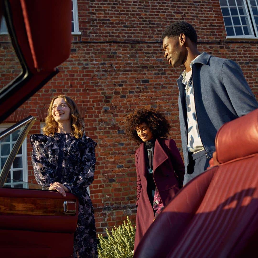 Ted Bakerのインスタグラム：「Let deep berry reds, dusty browns, and the latest neutrals take over your cold weather wardrobe this year.  #TedBaker #AGrandGoodTime」