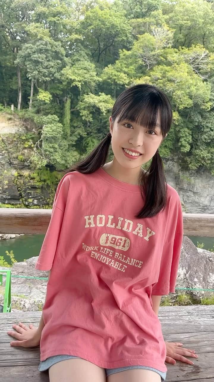 のインスタグラム：「2つ結び👧🏻💗  また遊びに行きたいな〜🥰✨️  #川#自然#川遊び#nature#幸せ！#笑顔#Japan#JapaneseGirl#16歳#16yearsold#スターダストプロモーション#スターダスト#JK#FJK#女子高生#武上陽奈」