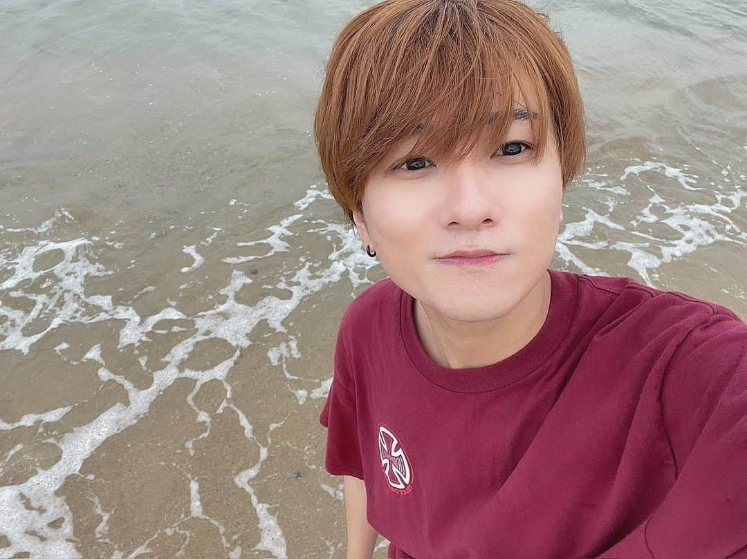 まひろさんのインスタグラム写真 - (まひろInstagram)「淡路島の海〜🌊次はガッツリ泳ぎたい🏊‍♂️ 自撮りもちゃんとしてインスタにあげます🫠🫠  次はれいちゃんとの投稿あげます！！  #Instagood #れいまひほーむ #カップル #れいまひ #couple #ootd#オシャレさんと繋がりたい #fff #lfl #f4f #淡路島 #海」9月20日 20時14分 - ki_rm9_8