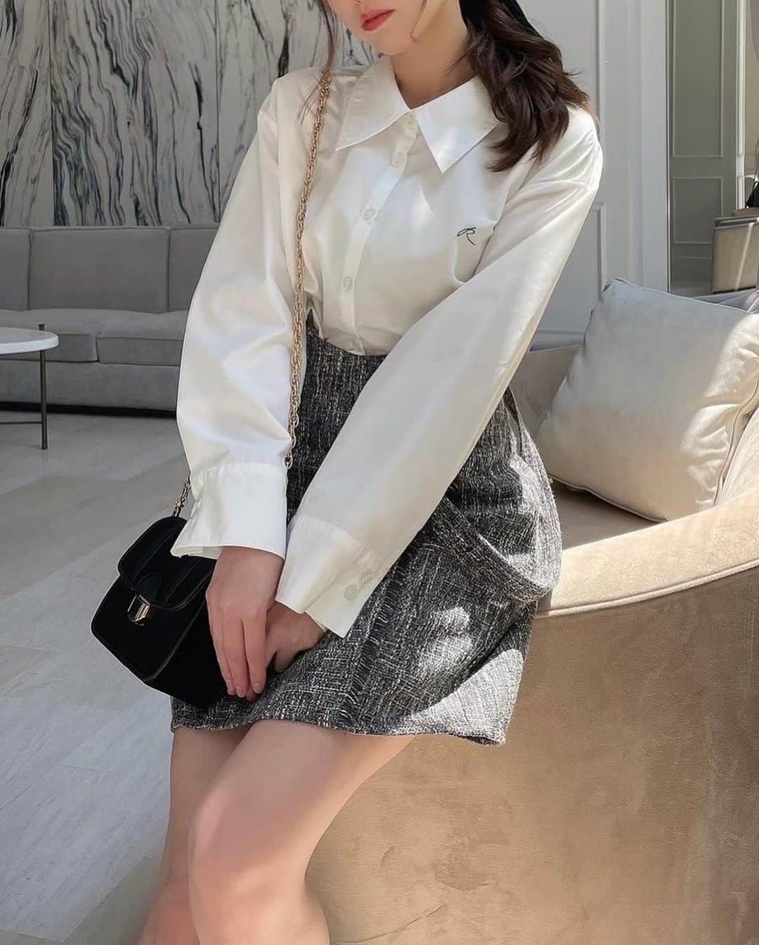 RESEXXYさんのインスタグラム写真 - (RESEXXYInstagram)「⁡ #2wayスリーブオーバーシャツ WHT / BLK / BLU ¥8,250 taxin ━━━━━━━━━━━━━━━━━━━ 店舗 : 10月発売予定 WEB STORE : 予約販売中 ⁡ ⁡ #resexxy #resexxy_official #リゼクシー」9月20日 20時16分 - resexxy_official