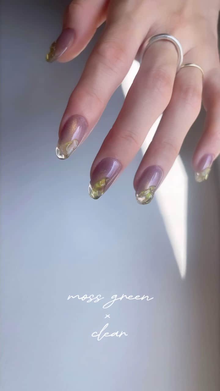 埜藤理恵のインスタグラム：「apres初体験で めちゃくちゃ大満足♪ @apresnailjapan @apresnailofficial  どこよりフォルムが美しいジェルチップだと思う✨ 自爪っぽくもあり形を矯正してくれるから 一度つけるとハマるお客様続出🫶🏻  □ Rie Nofujiプロデュース @tree01official エプロン 好評発売中  □ Renée professional brush シリーズ ＊オーバル ＊トップフレンチ ＊スマートフラット Renée web shop 全国ネイルディーラーにて発売中 プロフィールURLより飛べます  □ 店舗詳細 ⇩ 大阪府大阪市北区堂山町1-2 R&Eビル3階 am10:00〜pm20:00 JR大阪駅から徒歩7分 阪急梅田駅から徒歩7分 御堂筋梅田駅から徒歩7分  ご予約は サロンの公式LINEより受け付けております。 @rrieenee プロフィールURLより LINE飛べます。 LINEにて行き方動画も配信しておりますので ご参考くださいませ  #nailsalonRenee#ネイルサロンレネ #大阪ネイルサロン#梅田ネイルサロン」