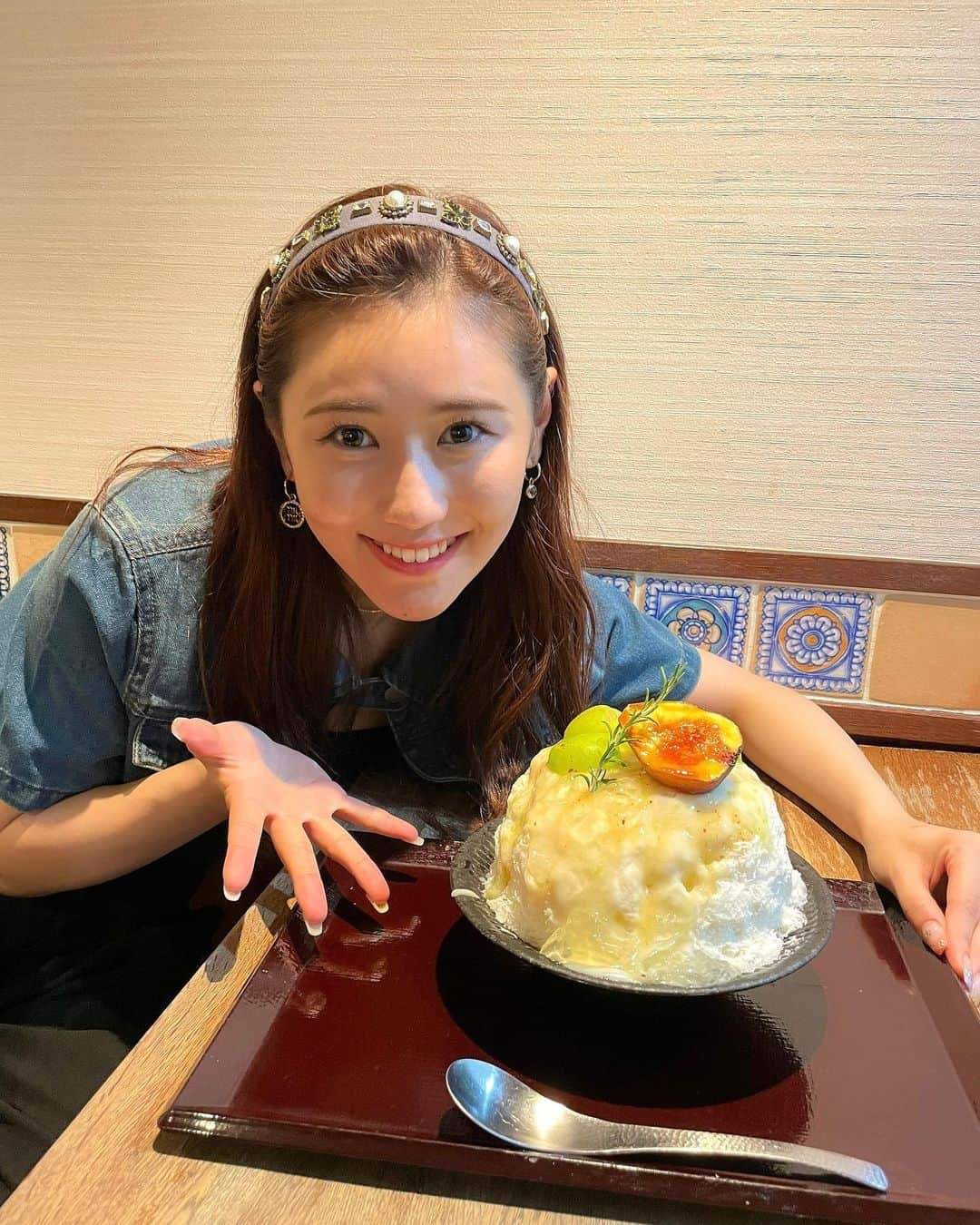 西野未姫のインスタグラム：「オクノシブヤさんとのコラボ氷✨✨ かき氷のメニュー名は「いちじくシャインチーズと甘じょっぱい」  フルーツたくさんと私の大好きな甘じょっぱいを組み合わせました❤️ 本当に美味しいのでぜひ食べてください💓💓  9月23日から発売です！！  #オクノシブヤ #かき氷」