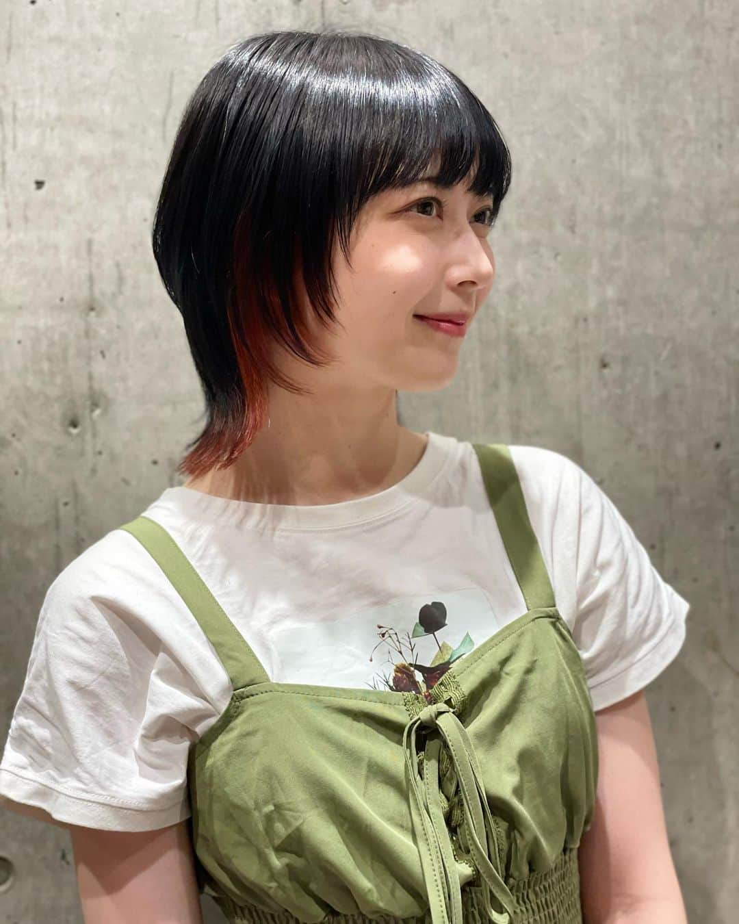 彩木咲良のインスタグラム：「☺︎ インナーカラーオレンジにしたよ🍊 好きなキャラとかはオレンジ髪が多い」