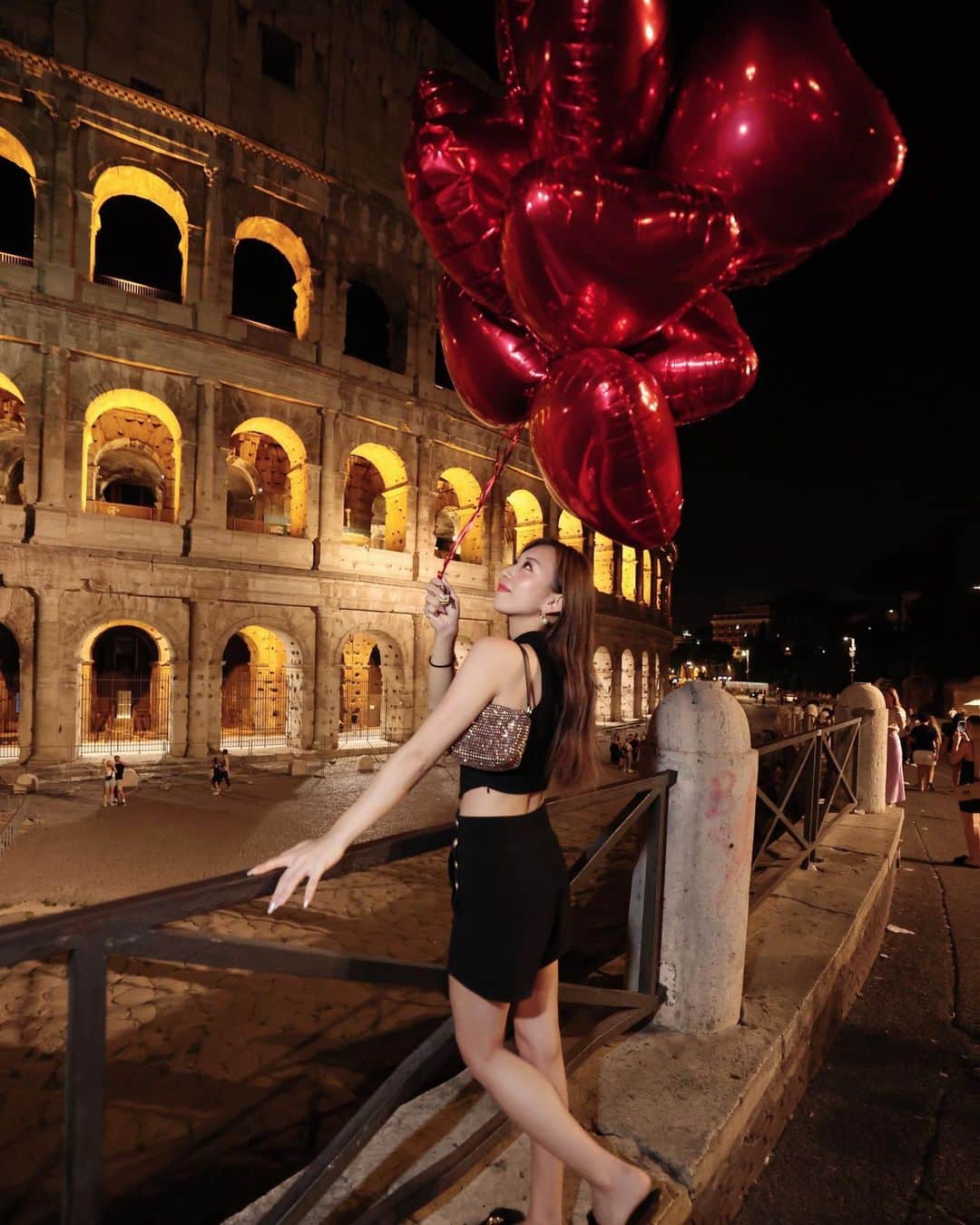 木下春奈さんのインスタグラム写真 - (木下春奈Instagram)「🎈🇮🇹  #colosseo#rome#italy#🇮🇹#🎈 #イタリア#ローマ#ヨーロッパ」9月20日 20時28分 - haruna_kinoshita