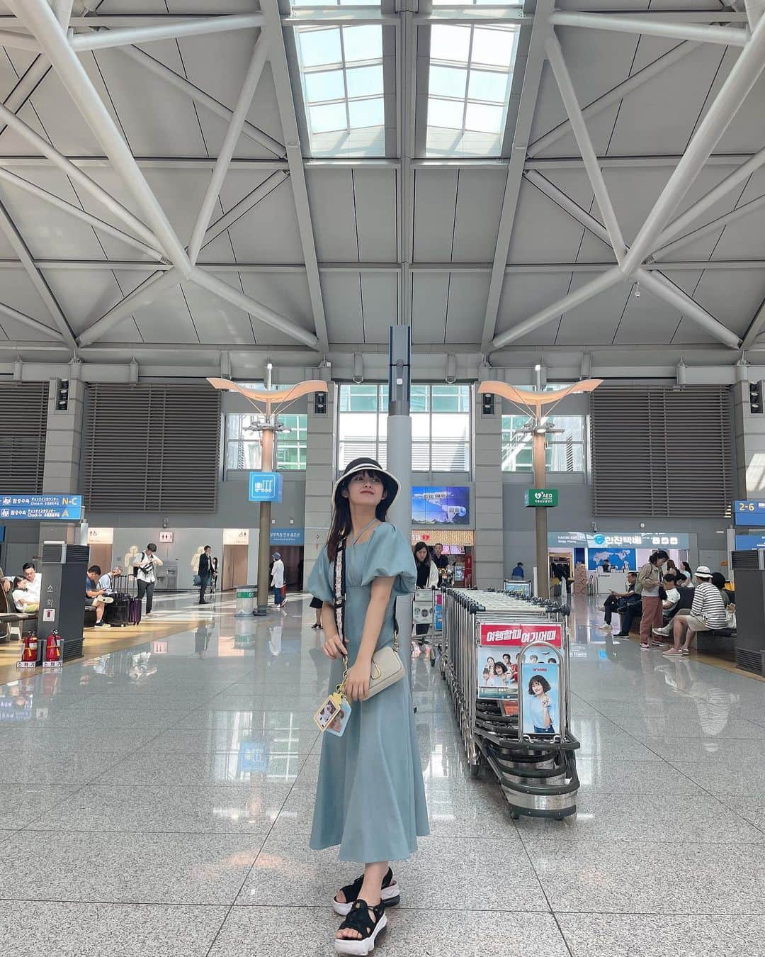 鵜川もえかさんのインスタグラム写真 - (鵜川もえかInstagram)「♥ 仁川空港*⋆✈ 空港で飲んだイチゴラテが美味しすぎてこの為に行きたいくらい🥺🦖 ・ #韓国旅行」9月20日 20時29分 - moeka__ukawa