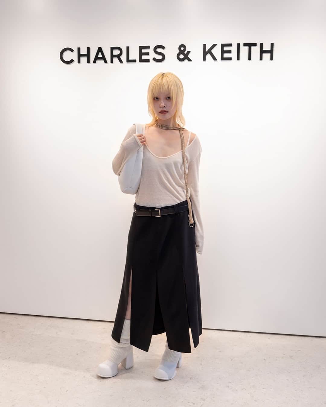 CHARLES & KEITH JAPAN CHARLES & KEITHさんのインスタグラム写真 - (CHARLES & KEITH JAPAN CHARLES & KEITHInstagram)「@hyejxong__ はCHARLES & KEITH x Henn Kimのコラボレーションコレクション「Heart Is Every Wear」を、@rimjunhee と@yeanagiwaen はアイキャッチィなPixieシューズを着用。⁠ ⁠ #CharlesKeithxHennKim⁠ #CharlesKeithKoa⁠ #CharlesKeithFW23⁠ #ImwithCharlesKeith⁠ #チャールズアンドキース」9月20日 20時50分 - charleskeith_jp