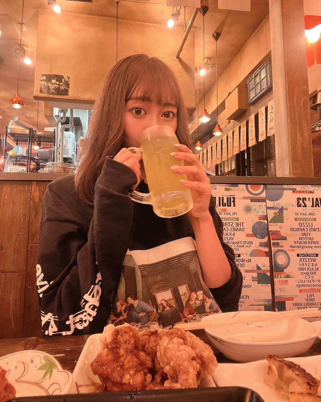 川和真奈美さんのインスタグラム写真 - (川和真奈美Instagram)「かんぱーい🍺した人  #かんぱーい #ビール #学生の頃  #ビールの売り子  #ハイボール #最近飲めるようになった #けど結局 #緑ハイ  #炭酸苦手  #渋谷横丁  #デビュー遅め  #こいよ」9月20日 20時44分 - kawamana23