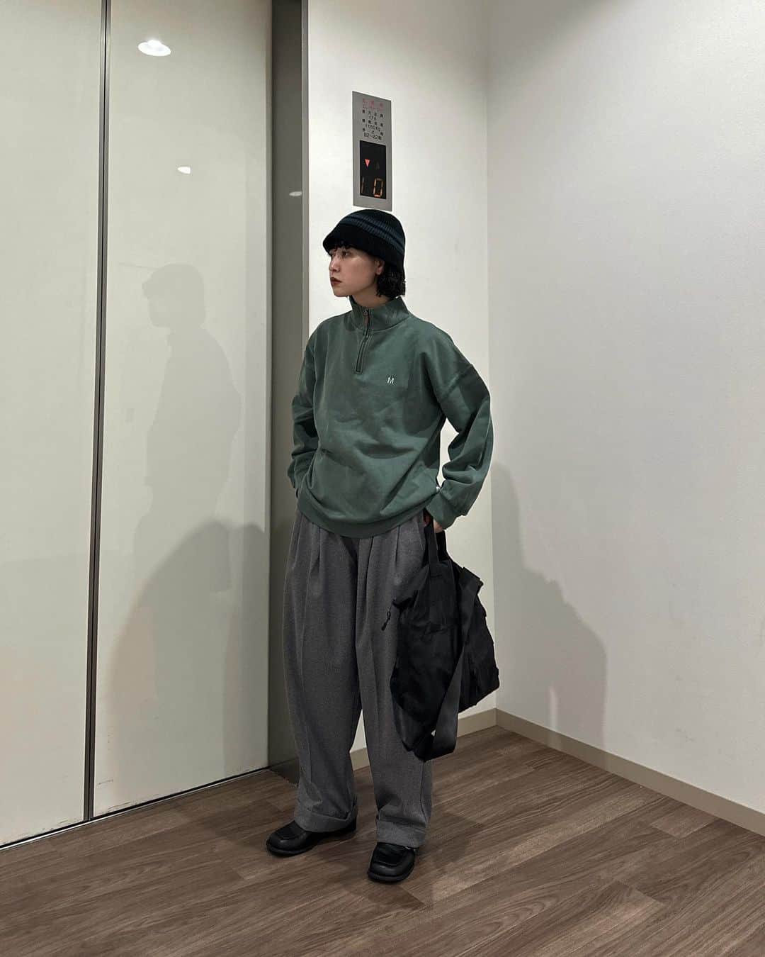 のインスタグラム：「＊朝から急な熱でぶっ倒れておりましたが何故かもう元気です。 こういうときのカロリーメイトってまじで美味い。 . #ootd#メンズライク#シティーガール#シティーボーイ#ミリタリーコーデ#outfit#mensfashion#used#classystreetwear#freshfits#outfitoftheday#pauseshots#snobshots#military#cityboy#cityboyootd#whatwewear#whatwelike @favclo.official」