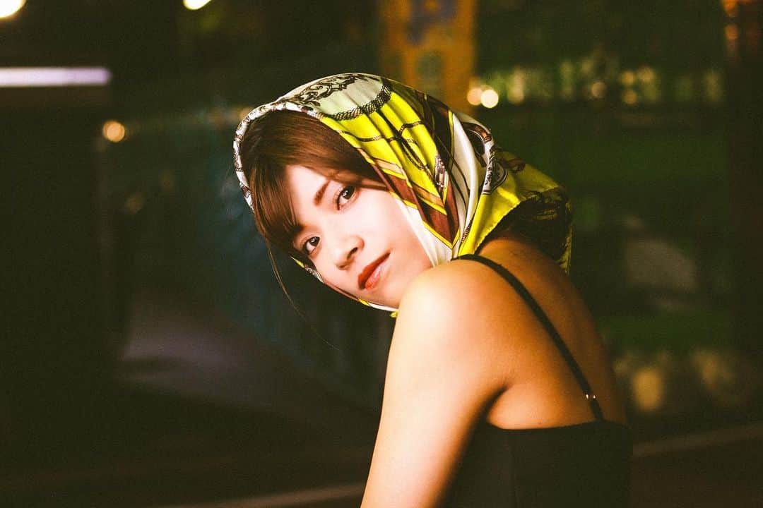 のインスタグラム：「🌃🌙  camera @happymg______2   #ポートレート #portrait  #作品撮り #下北沢 #model  #メイク #make #camera」