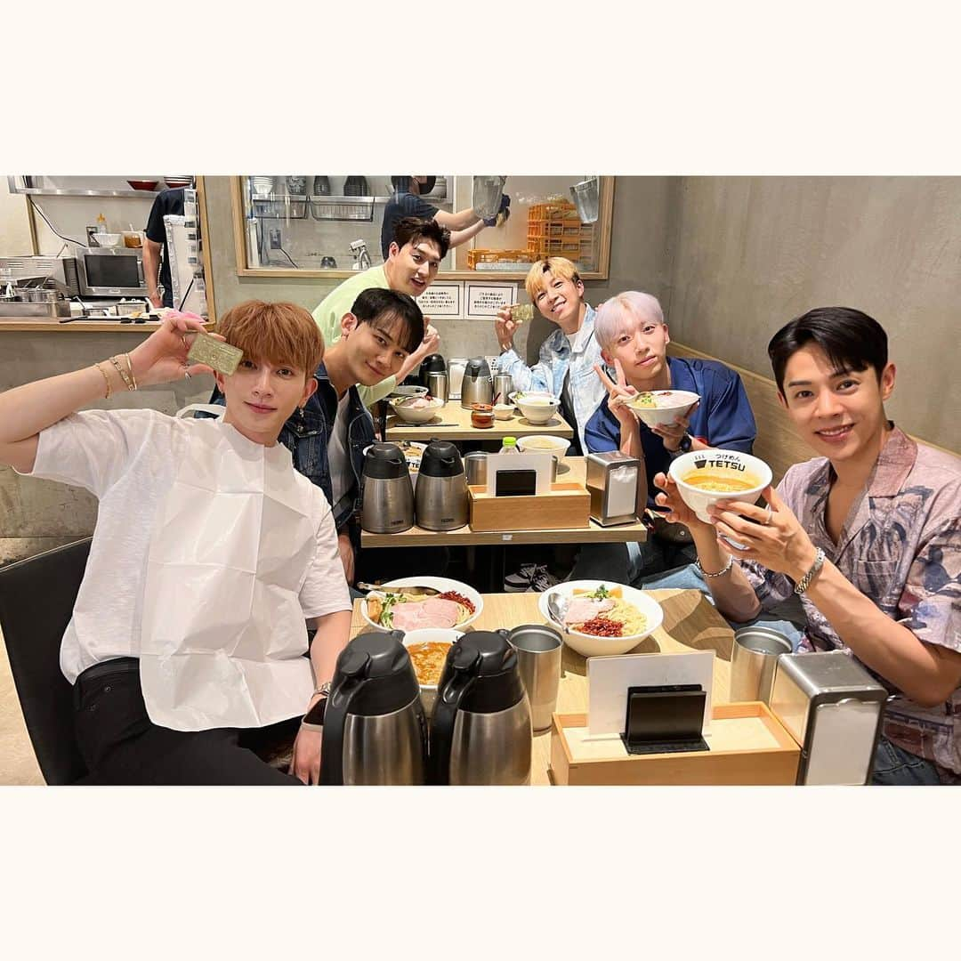 U-KISSのインスタグラム：「UKISS🍜  #UKISS #유키스」