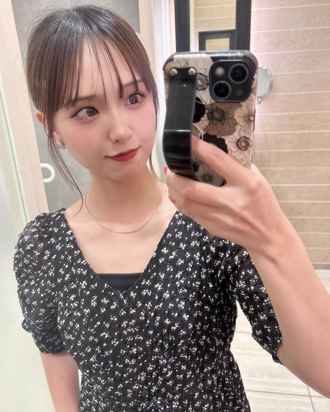 山田菜々美のインスタグラム：「. 🛍️☕️🤍☕️🛍️ .」