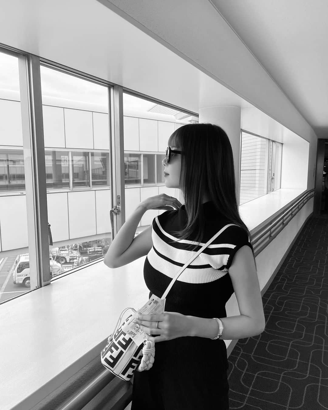 詩島萌々さんのインスタグラム写真 - (詩島萌々Instagram)「ㅤㅤㅤㅤㅤㅤㅤㅤㅤㅤㅤㅤㅤ 🖤」9月20日 20時59分 - momoc_10