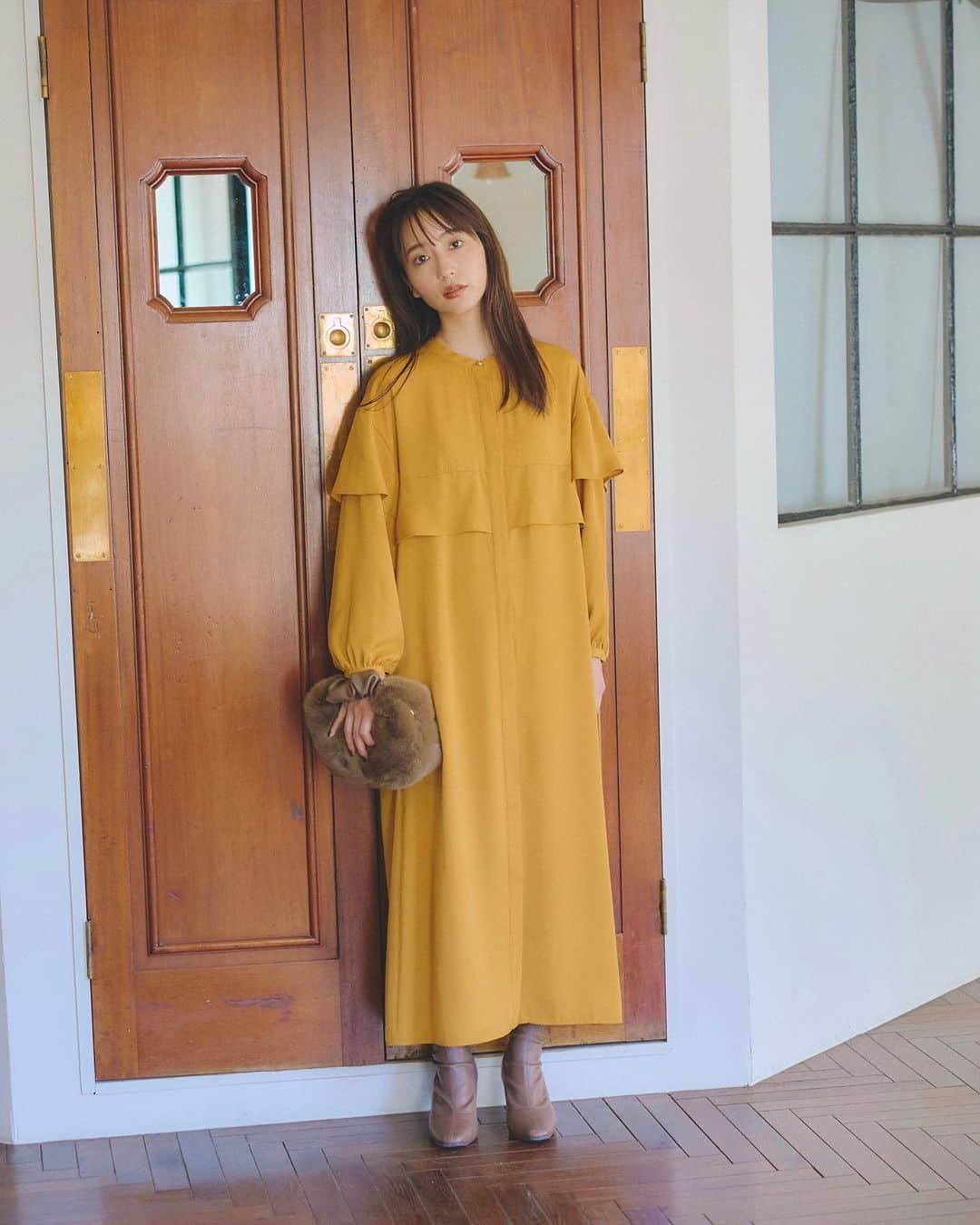 Droite lautreamontさんのインスタグラム写真 - (Droite lautreamontInstagram)「🍁 2023 AUTUMN FAIR 🍁  9.15(fri)-10.1(sun)  -- Minimal beauty -- この秋は定番アイテムのバランスを変化させたミニマルな美しさに注目。クロップドレングスのジャケットやニットを取り入れた旬のムードたっぷりのスタイルが一押し。合わせるボリュームボトムはタフタやウール調の秋素材にシフトチェンジ。リッチイエローやプラムピンクなど落ち着いたフェミニンカラーをポイントに。  ———————————————————————  9/15(⾦)~10/2(⽉)9:59までオータムフェアを開催！期間中、通常価格、先行予約商品を店舗、JLoungeオンラインストアにてお買い求めの会員様へ、通常ポイント率に+3%分のポイントを還元！さらにご購⼊の⽅へオリジナルノベルティを各店舗、WEBにてプレゼント！おトクなこの機会をどうぞお⾒逃しなく♪  ———————————————————————  #Droite#Droitelautreamont #droitelautreamont_staffsnap  #jlounge #jlounge_style #autumn #autumnfair #fashion #newarrival #2023autumn」9月20日 21時16分 - droite_insta