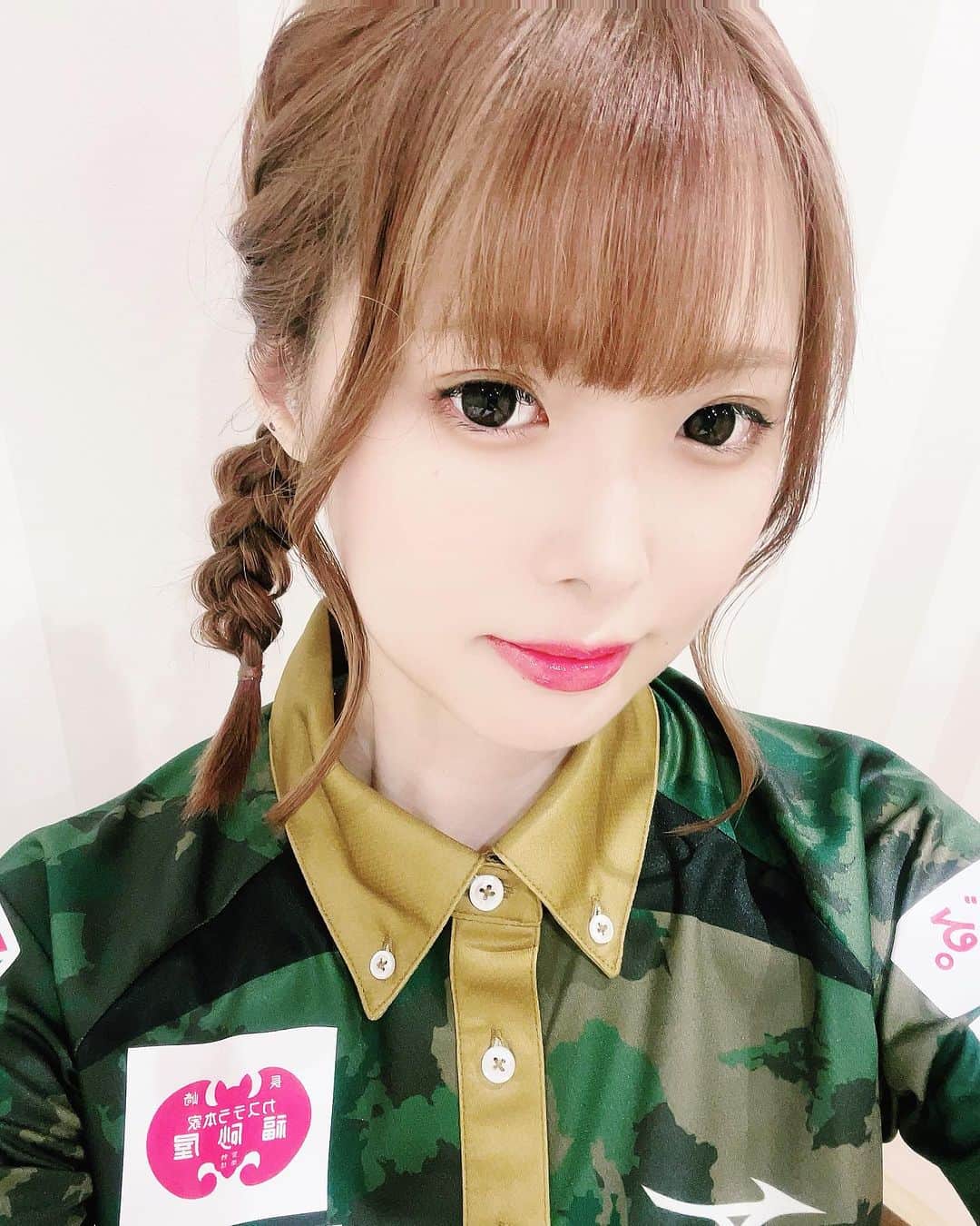 菅原千瑛のインスタグラム：「本日も！ 水曜日はBEAST ROAD！ よる10時から生放送です！」