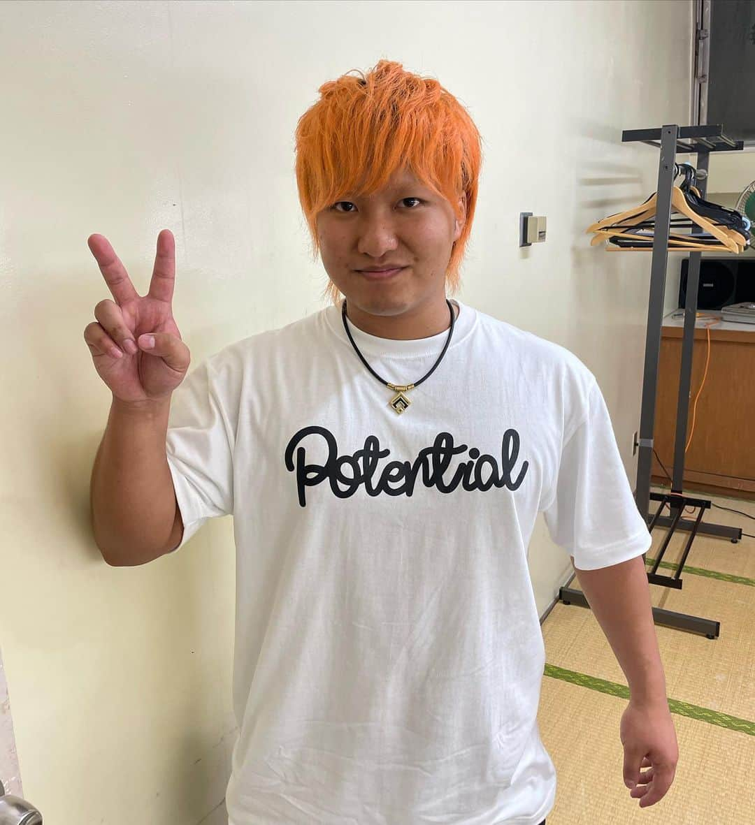 下村大樹のインスタグラム：「ポテンシャルを着てファイターズを応援します！ #potential #ポテンシャル #野村佑希 #lovefighters #北海道日本ハムファイターズ #下村大樹 #コラントッテ #プロレス」