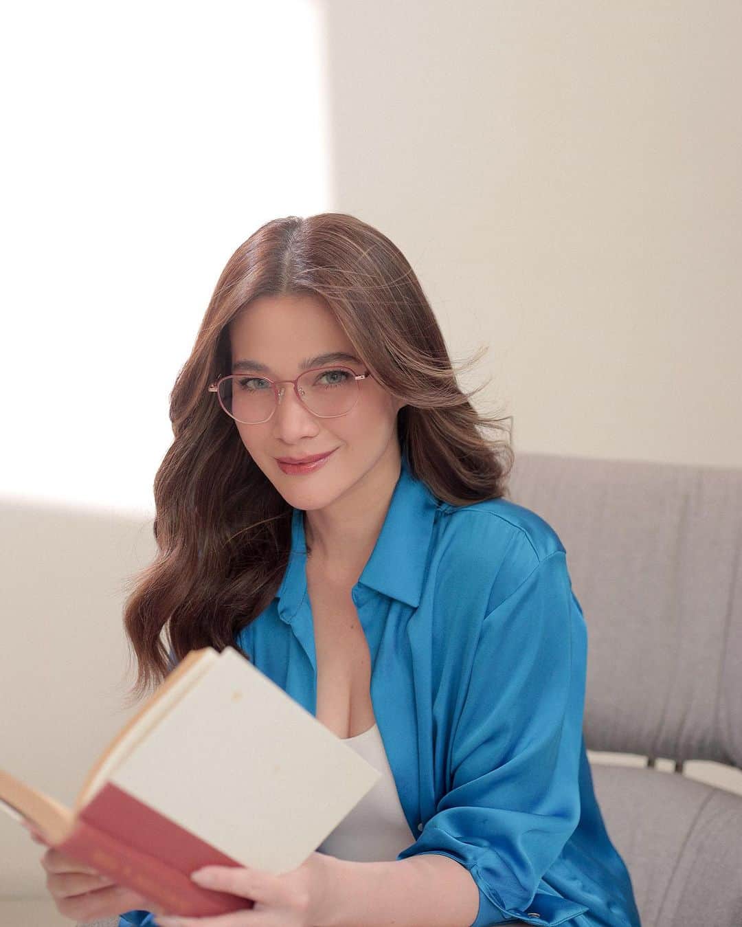 ベア・アロンゾのインスタグラム：「Let them read the poetry in your eyes ❤️  #LoveYourEyes  @executiveoptical」