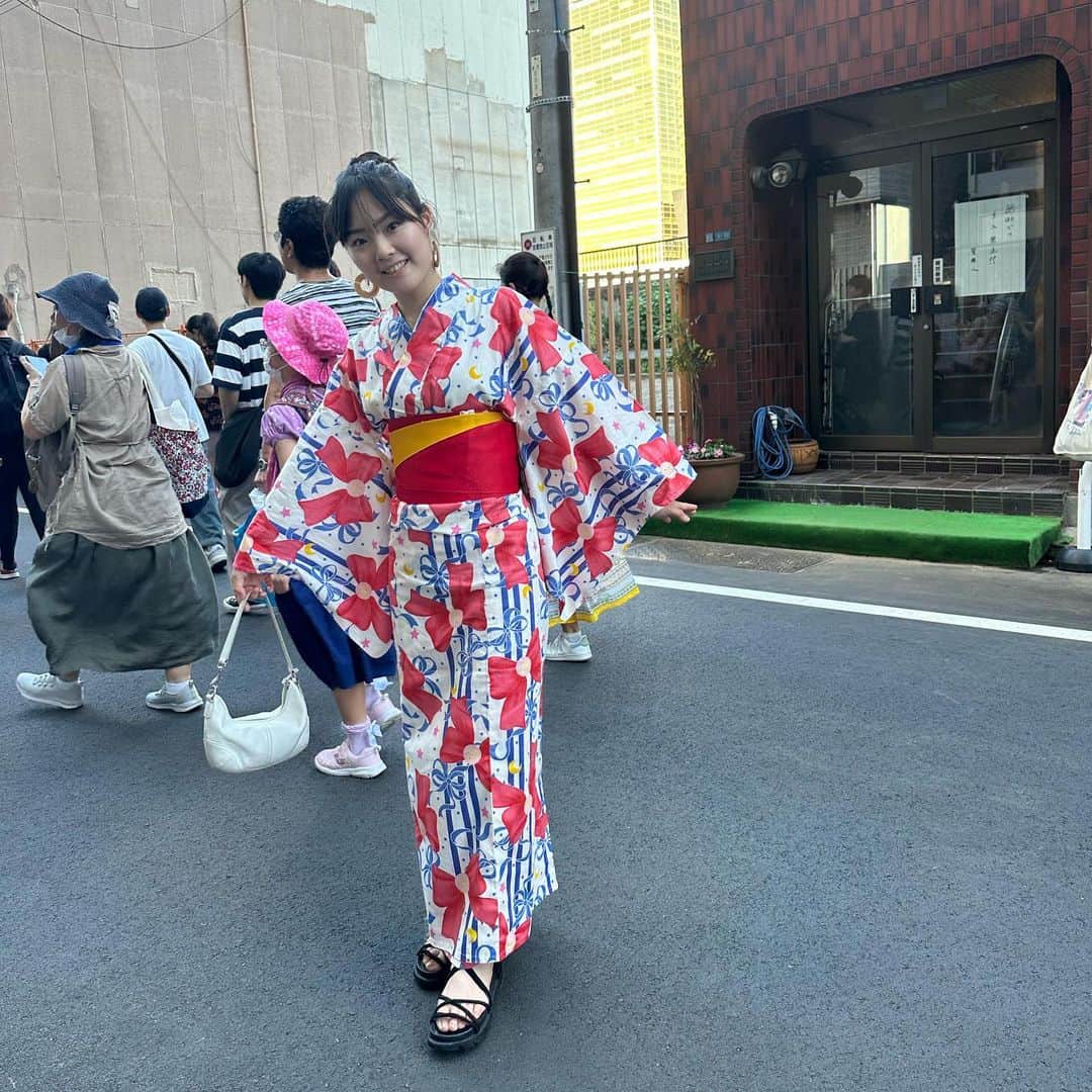 一岡杏奈さんのインスタグラム写真 - (一岡杏奈Instagram)「下書きを書いていた頃はまだ夏でした・・・ もう残暑ですよ。。。 投稿ご無沙汰しております🙇‍♀️ ・ ・ ・ 今年は浴衣を着れました😊  ずっと花火大会に着ていきたかったけど、コロナもあってなかなか着る機会がなかったのですが🫥🫥 お気に入りのセーラームーンを身にまとって花火大会に行ってきました！！  すんごくテンション上がってる写真をどうぞ！！  #花火大会 #過去pic #浴衣 #セーラームーン」9月20日 21時57分 - anna_ichioka