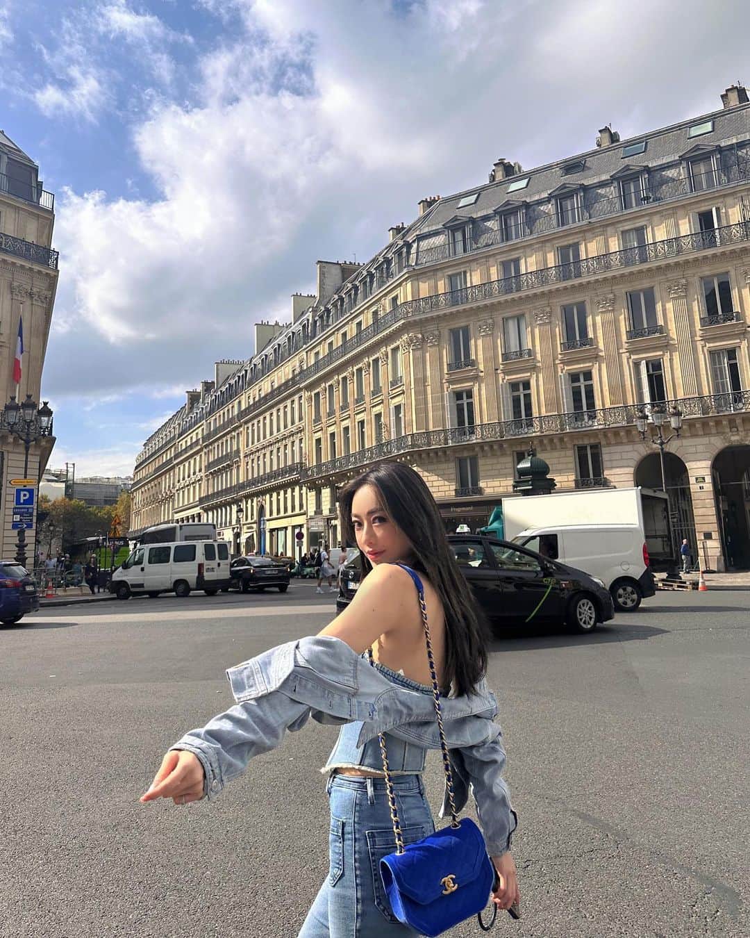 松岡李那のインスタグラム：「Beautiful Paris🇫🇷 #毎日投稿challenge @linahxoxo 💕 #paris #travelgram #chanel #groundzero」