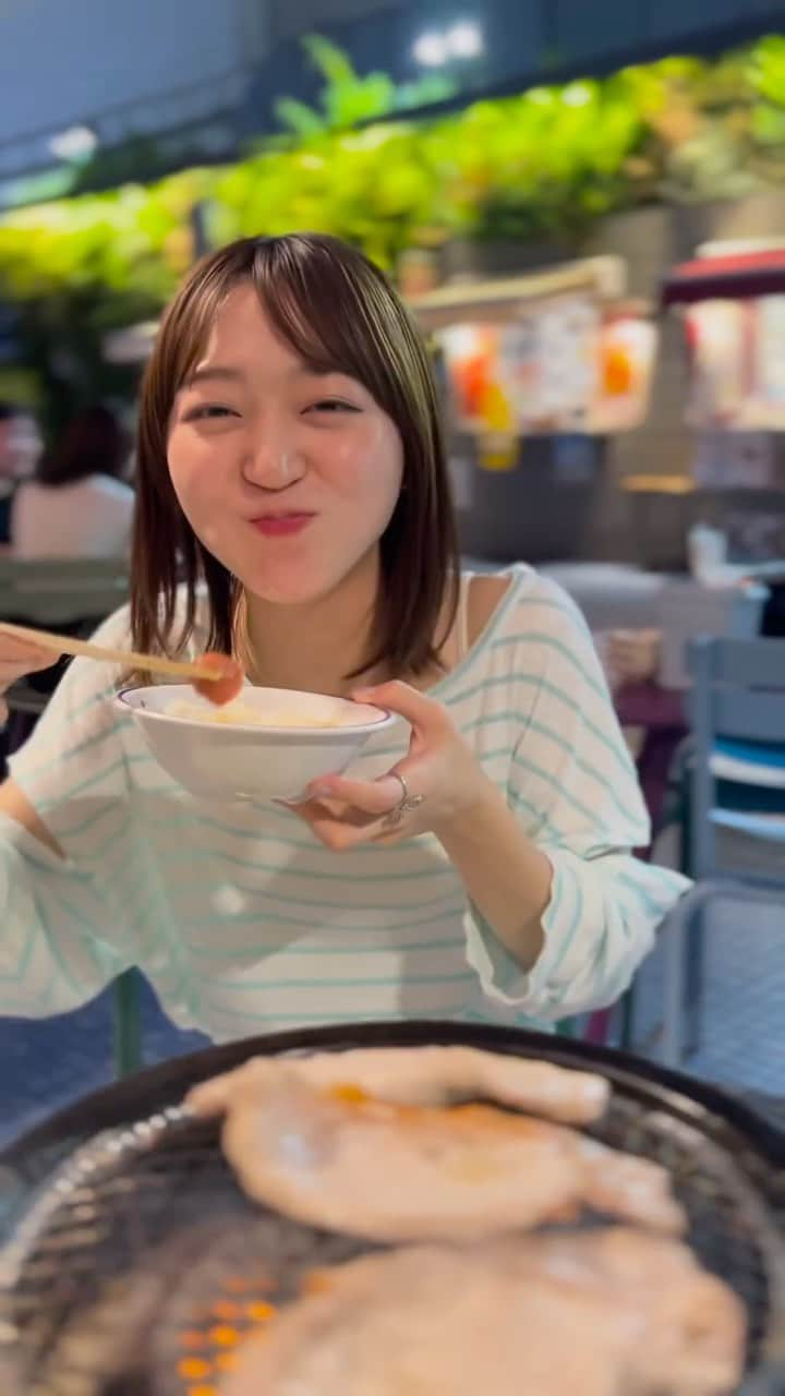 土路生優里のインスタグラム：「焼肉行ったら絶対お米食べるタイプです🍚  #とろさんぽ  #とろさんぽスピンオフ」