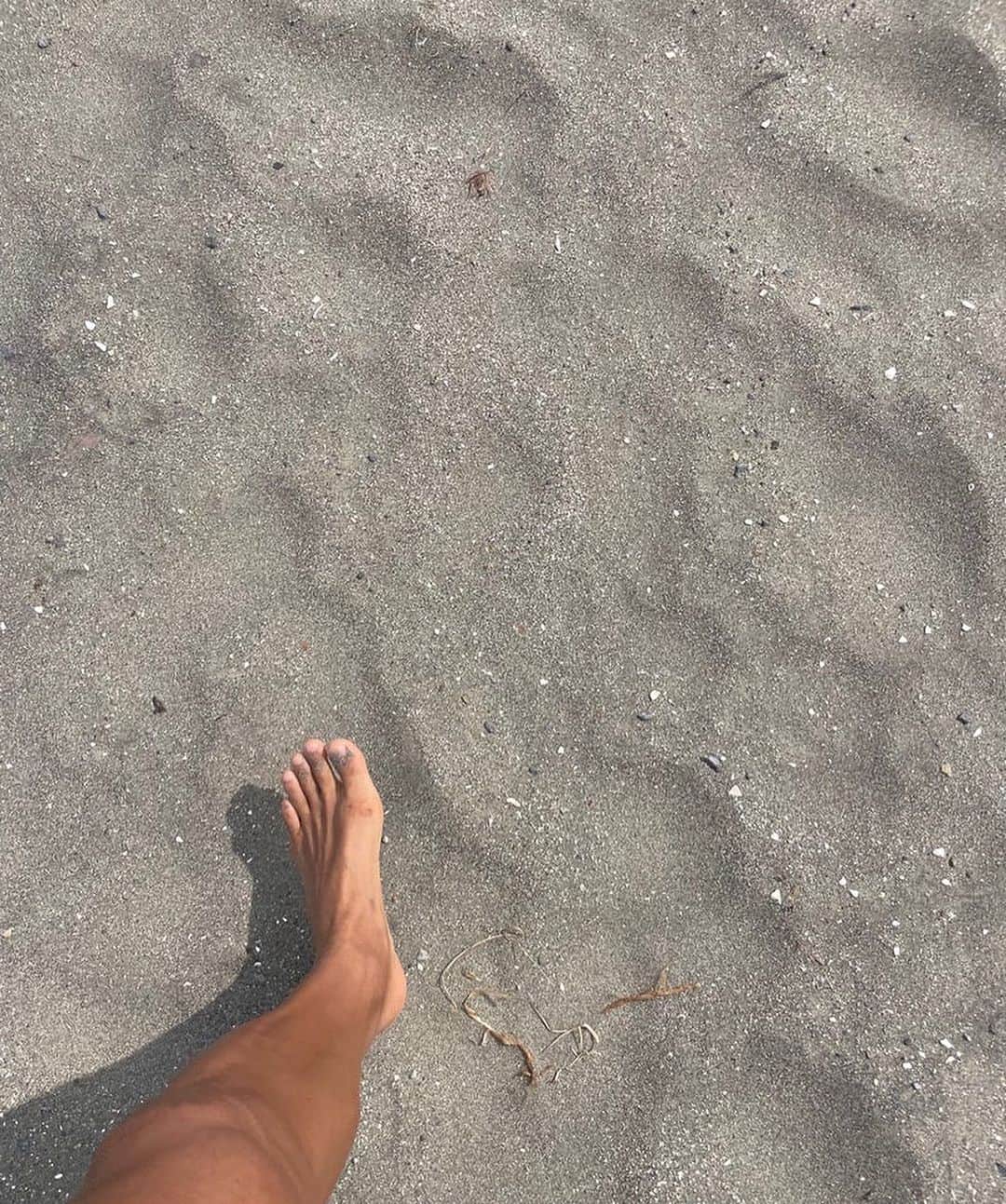 市川海老蔵 （11代目）のインスタグラム：「* Came to the sea, felt so good…  海きた、  気持ちよかった、、  #市川團十郎白猿 #市川海老蔵 #海老蔵 #市川新之助 #成田屋 #歌舞伎 #歌舞伎座 #和 #舞台 #三千世界 #ABKAI #ABMORI #ebizoichikawa #ebizo #kabuki #thunderparty #theater #theaterarts #actor #kabukiactor #japan #classic #traditionaljapan #japaneseculture #japan_og_insta #performingarts」