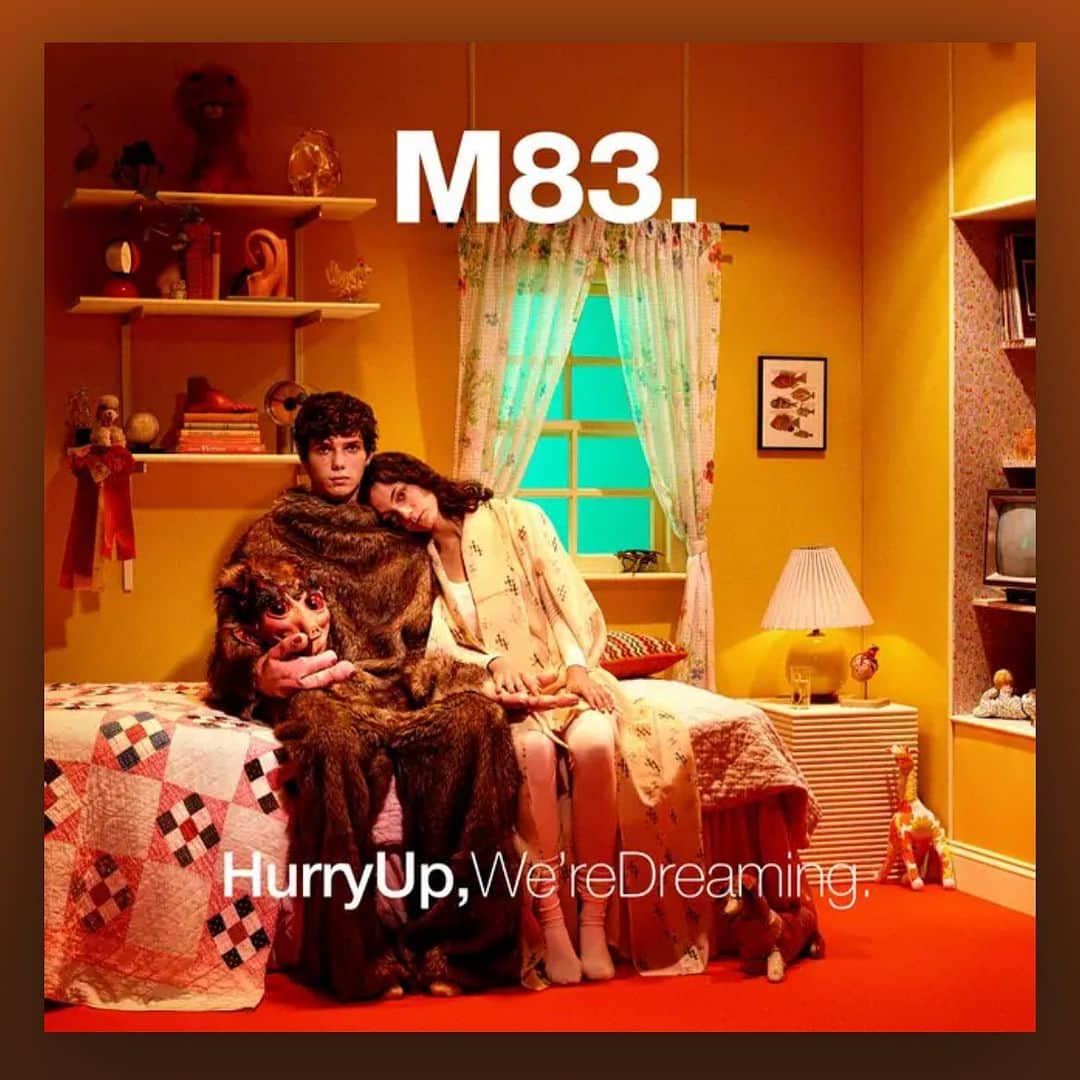 村上佳佑のインスタグラム：「🧸🧸🧸  #m83 #hurryupweredreaming  #midnightcity  #murakamikeisuke」