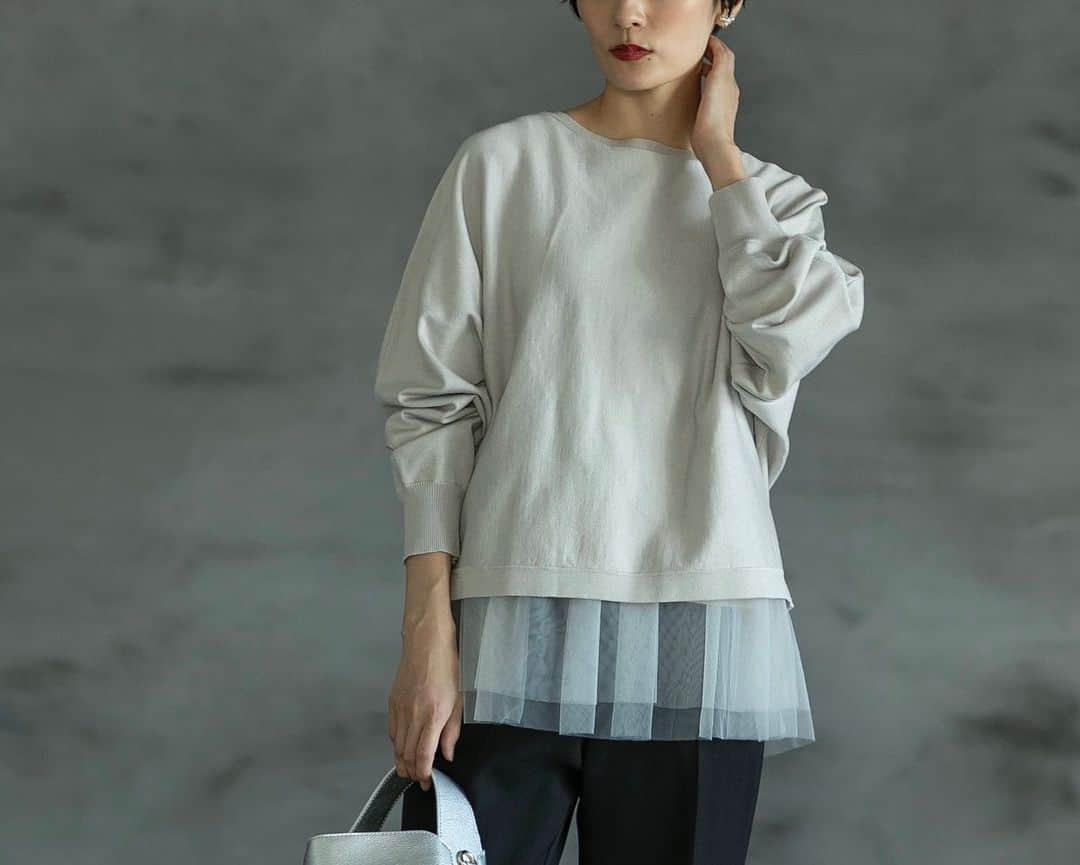 OPAQUE.CLIPさんのインスタグラム写真 - (OPAQUE.CLIPInstagram)「【 New arrivals 】  "エマール検証済" 🏷️ ドルマンスリーブニット×裾チュールタンク 商品No.637-17072  おしゃれ着用洗剤 花王「エマール」×おしゃれ着コースでの洗濯により、 ご家庭で洗えることが実証された商品です。 　※エマール×おしゃれ着コースで洗濯機で3回洗濯、ネット使用、室内部屋干しでの評価  ______________________________  チュールをドッキングしたインナーをセットにした、デザインニットプルオーバー🧶 セットでも単品でも着用できる、 着回し力の高いアイテムです。  #opaqueclip #オペークドットクリップ  #秋服#秋コーデ#今日のコーデ#デザイントップス#レイヤード#レイヤードスタイル#セットアテム#パンツ#パンツコーデ#おでかけコーデ#デート#デート服#きれいめカジュアル#大人カジュアル#20代コーデ#20代ファッション#30代コーデ#30代ファッション#40代コーデ #40代ファッション」9月20日 22時27分 - opaque.clip