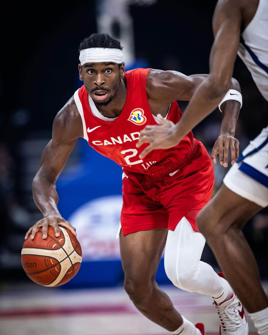 FIBAさんのインスタグラム写真 - (FIBAInstagram)「Shai Gilgeous-Alexander guided 🇨🇦 Canada to its first ever podium finish at #FIBAWC 🔥  His final stats 📊 24.5 PTS | 6.4 REB | 6.4 AST」9月20日 22時22分 - fiba