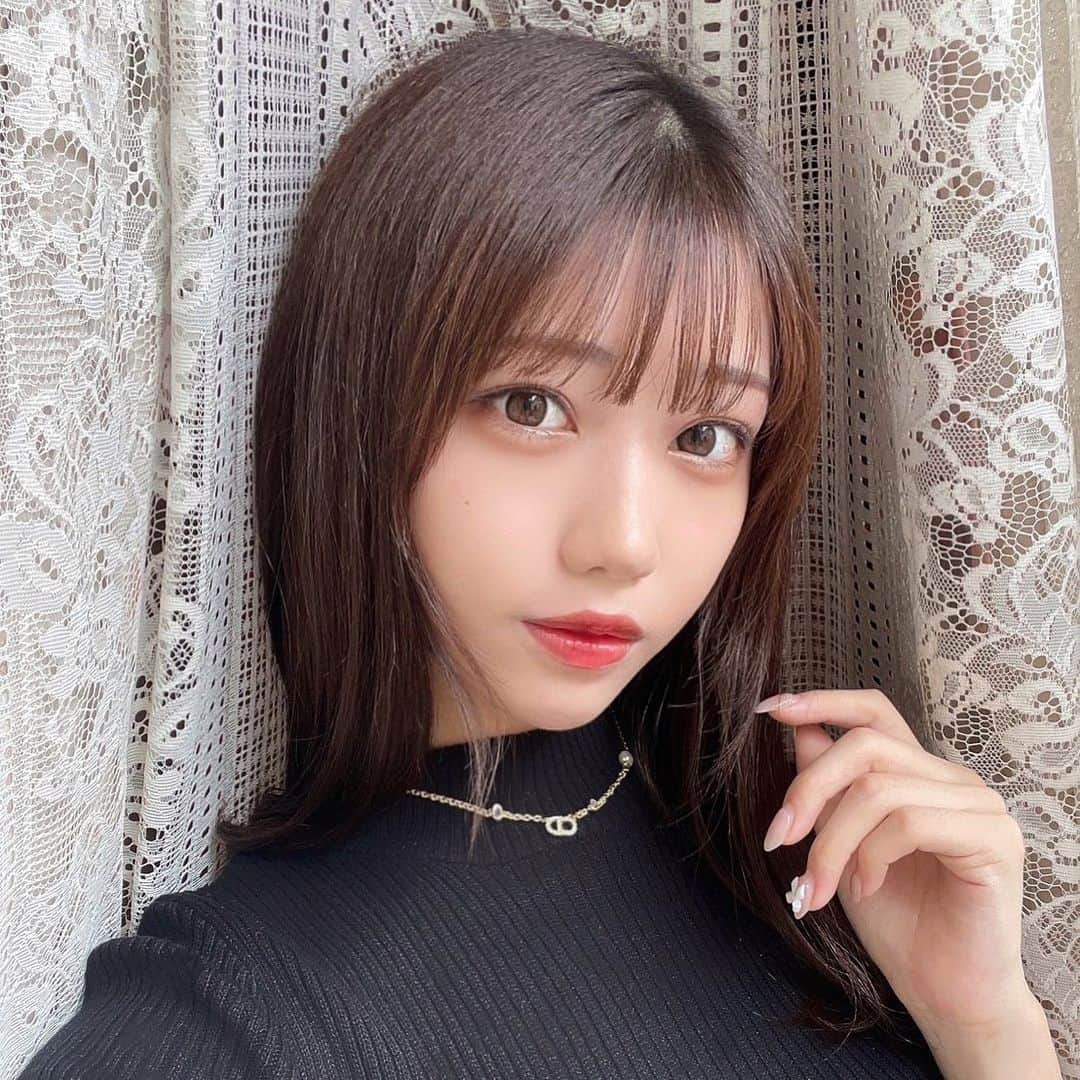 のインスタグラム：「◼️」