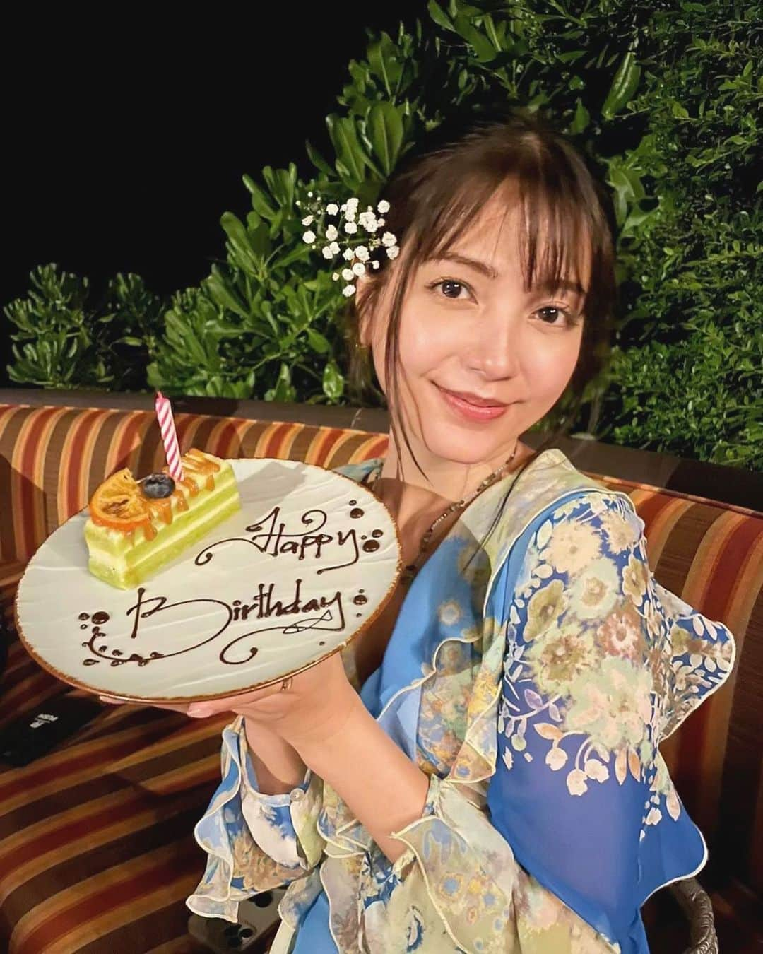 南里美希のインスタグラム：「❤︎  9/20 my birthday🍰 毎年この日の朝目覚めるとき、じぶんの心と身体に、愛溢れる仲間たちに、大感謝するのです。 そして愛おしさが積み重なっていく尊さをぎゅっと抱きしめながらまた眠ります😴  大好きなみんないつも応援してくれてありがとう。 愛をこめて💋  #南里美希(35) #この(年齢)の必要性について #強く楽しく美しく  #langkawi」