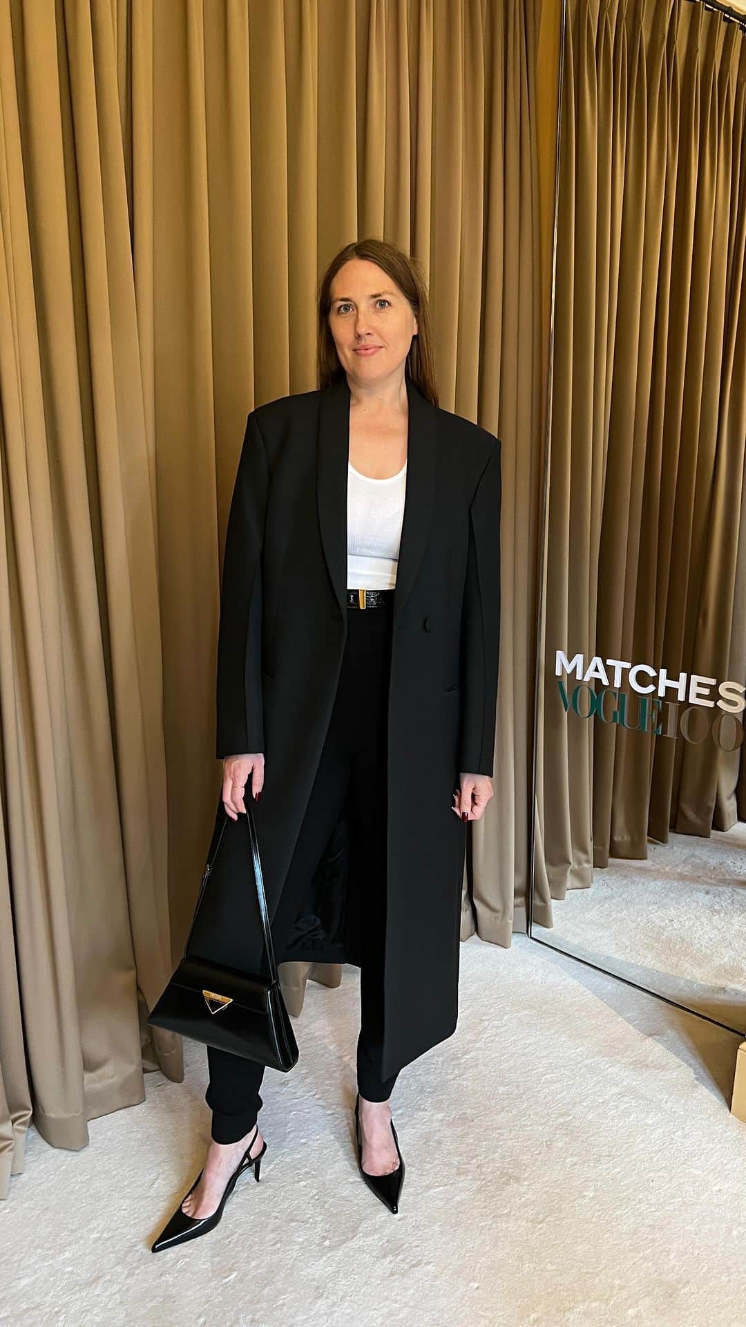 MATCHESFASHION.COMのインスタグラム：「There’s no better person to ask what the 🔑 pieces of the season are other than @naomismart__. Tap the link in our bio to shop the @britishvogue shopping director’s full edit.」
