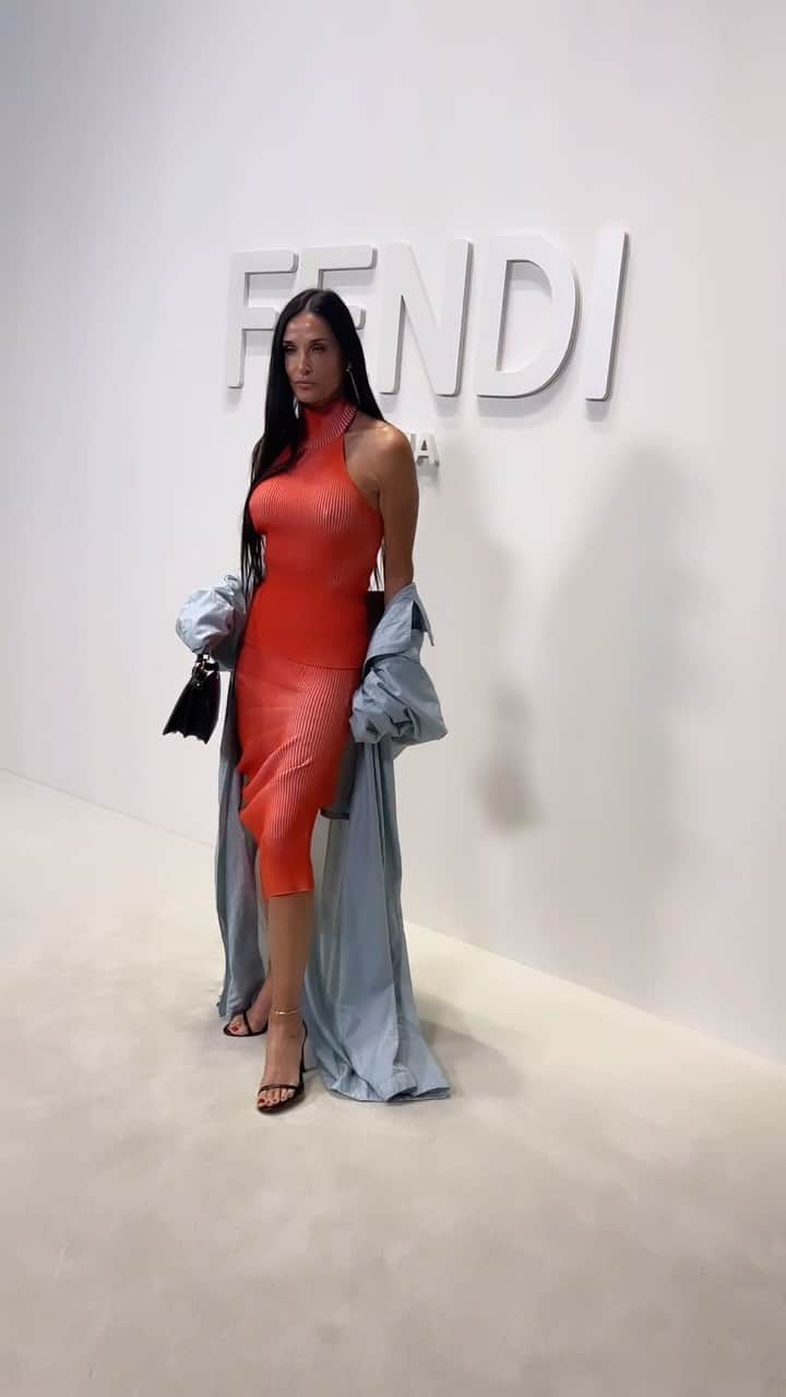 ブラッド・ゴレスキーのインスタグラム：「@demimoore looking stunning in @fendi SS24 by @mrkimjones 🧡💙 A BEAUTIFUL show!  Full look by Fendi styled by me」
