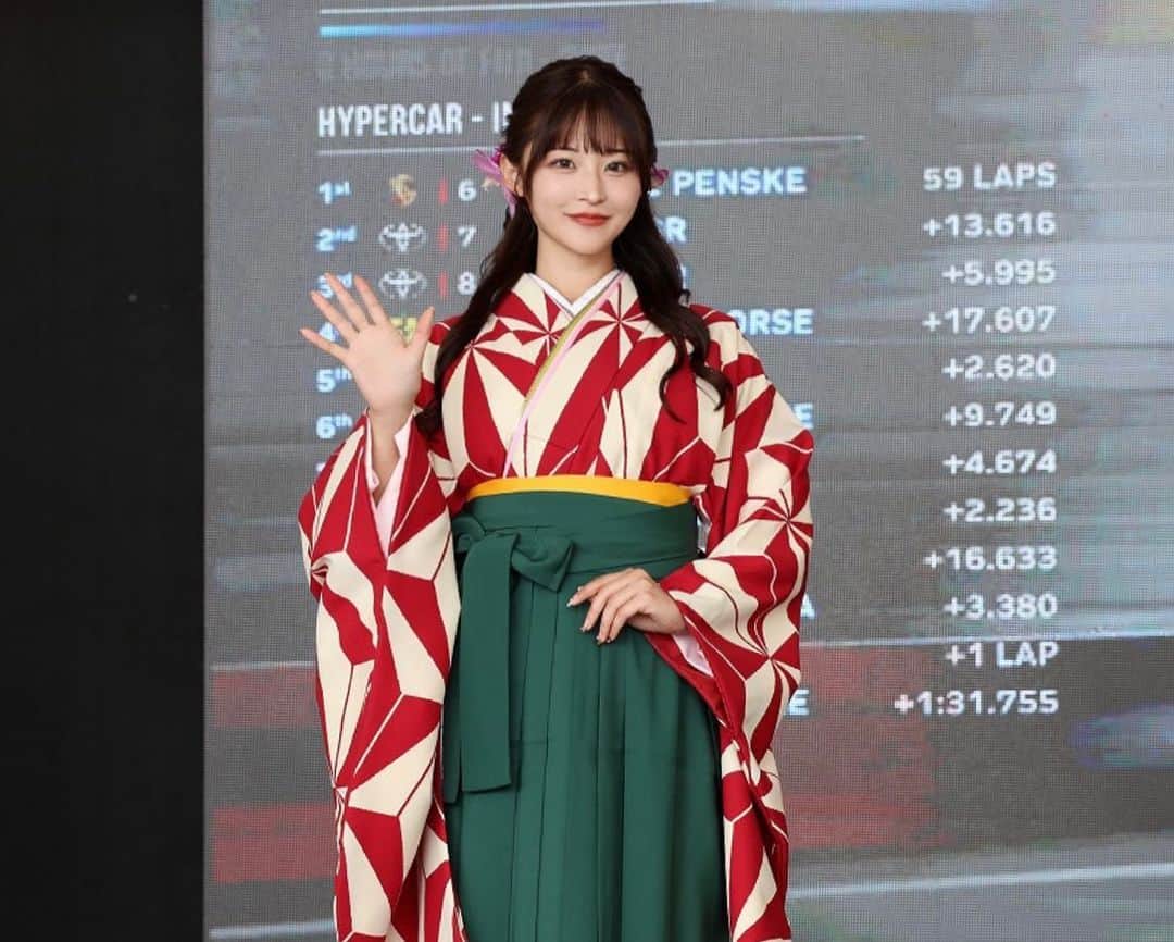 佐々木美乃里さんのインスタグラム写真 - (佐々木美乃里Instagram)「‪‪ꪔ̤̫‬ꪔ̤̱ꪔ̤̮ꪔ̤̥⚑⚐゛︎︎︎  2023.09.10 2023 FIA 世界耐久選手権 第６戦 富士６時間耐久レース 決勝🏁  セレモニーグリッドガールとして出演致しました！🎌 格式ある国際レースに参加でき本当に光栄です🥹✨  とっても貴重な経験をさせていただけたのも、いつも支えてくださる方々、どんな時も応援してくださる皆さんのおかげです🥰 ありがとうございます！🙇🏻‍♀️✨  まだまだお気に入りの写真いっぱいあるので、ちょこちょこ載せますねー！😆🫶🏻  @fiawec_official  @fujispeedway_official    #WEC  #6HFuji  #wec富士  #グリッドガール  #富士スピードウェイ  #モータースポーツ  #佐々木美乃里」9月20日 23時00分 - sasakiminori_