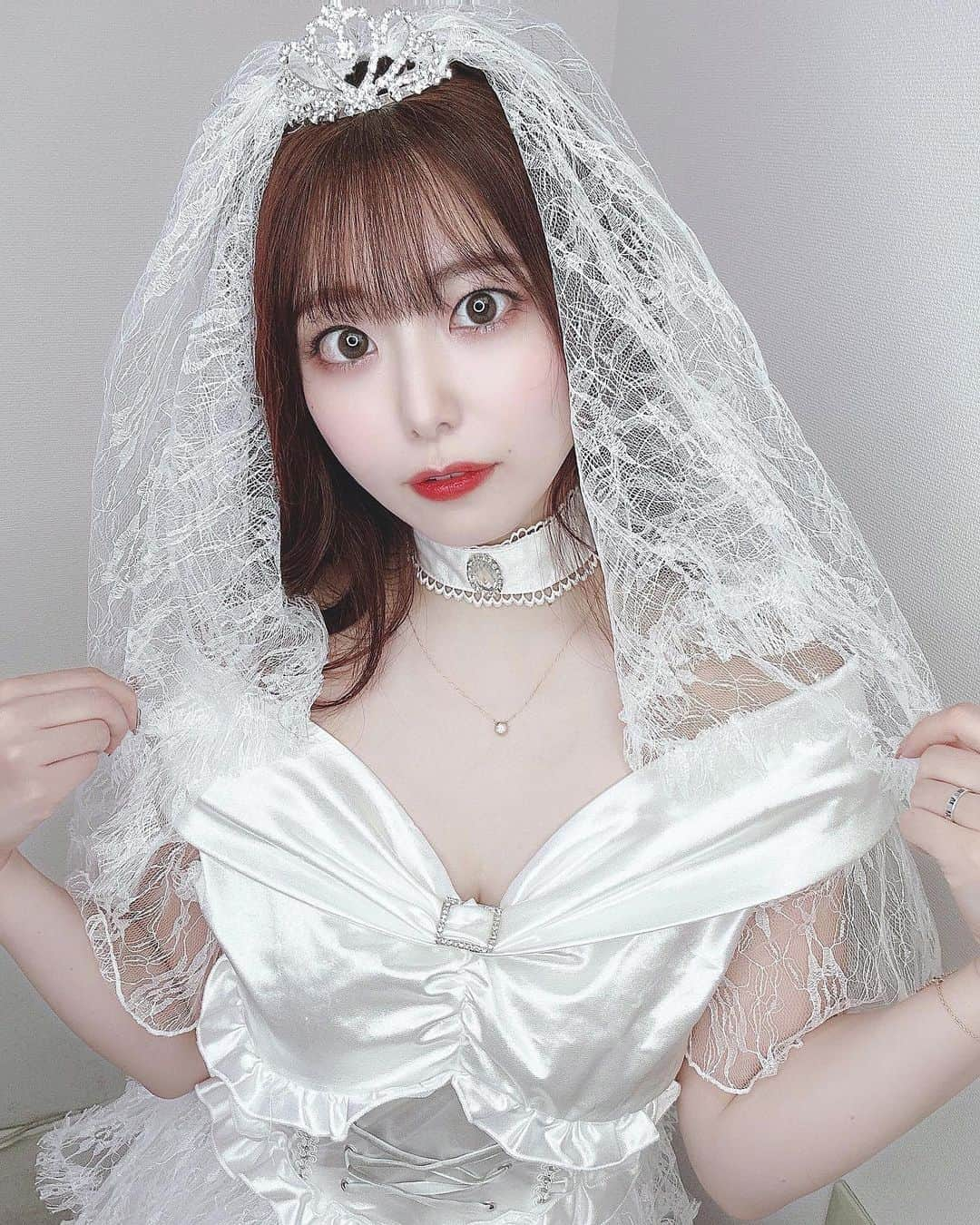 高橋みおさんのインスタグラム写真 - (高橋みおInstagram)「🤍 ⁡ ⁡ 圧倒的花嫁、👰‍♀️ ⁡ ⁡ ⁡ ⁡ angeloomで花嫁イベント中だよ♡ 24日まで♡ ⁡ ⁡ ⁡ ⁡ ⁡ 結婚しよ？？？ ⁡ ⁡ ⁡ ⁡ ⁡ ⁡ ⁡ ⁡ ⁡ ⁡ ⁡」9月20日 23時02分 - miochin052