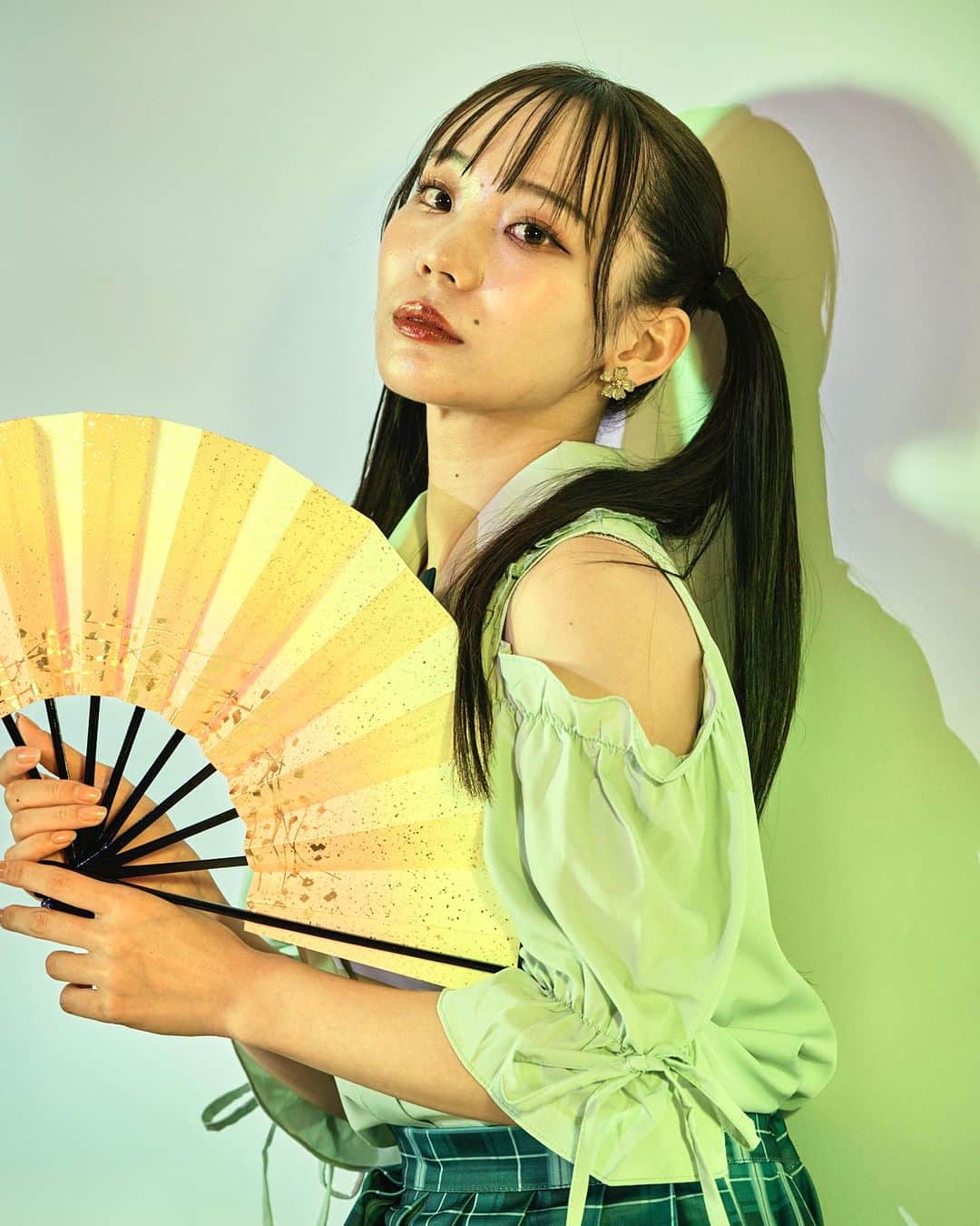 田中杏佳のインスタグラム：「#東京GENO 場当たり終了❤️‍🔥  簡単じゃないからこそ キャストみんなで支え合いながら 熱量を持って臨んでいます。  応援カードは今日まで！💐 infoozproduce.stores.jp  ご購入くださった皆様本当にありがとうございます。 とにかくとっても嬉しい。 心を込めてメッセージを書かせて頂いてます。🌷」