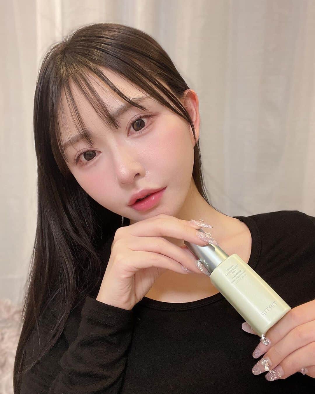 RINKAのインスタグラム：「. tirtir( @tirtir_official )の 人気下地から新色でたのでためしてみた🤍 . 小鼻周りとか赤みが気になるので グリーンにしました🤍🏹 . 自然にトーンアップしてくれて 伸びもいいし日焼け止めこうかもあるよ◎ . インナードライな乾燥肌の人におすすめ👀☁️ . #tirtir#韓国コスメ#韓国美容#北海道 #札幌#すすきの  #ススキノ #キャバクラ #キャバ嬢#キャバ #ニュークラブ #ニュークラ  #ラウンジ #すすきのキャバクラ #キャバ嬢 #キャバクラ嬢  #ニュークラ嬢 #ホステス #すすきのキャバ嬢 #美女 #可愛い #可愛い女の子 #グラビア #銀座  #北新地 #錦 #中洲 #六本木#かわいい女の子#pr」