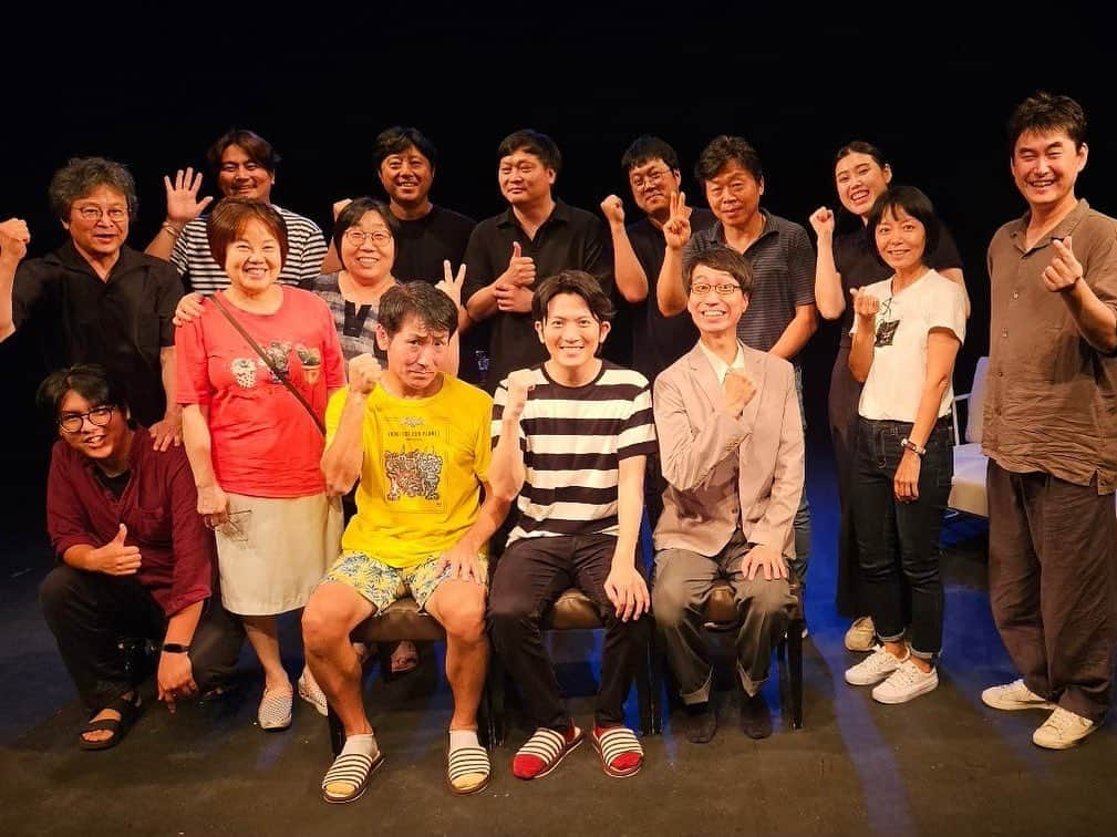 安達雅哉さんのインスタグラム写真 - (安達雅哉Instagram)「韓国で行われた「14th GUMI ASIA THEATER FESTIVAL」という演劇祭に出演してきました🇰🇷  韓国のお客様の前で日本語でお芝居をするという 貴重な経験をしてきました。  公演を支えてくださった関係者の皆様 ありがとうございました！  日本から応援してくださった皆様も ありがとうございました！  #韓国 #亀尾  #演劇祭  #SADAO #東京ハイビーム」9月20日 23時37分 - adachimasaya