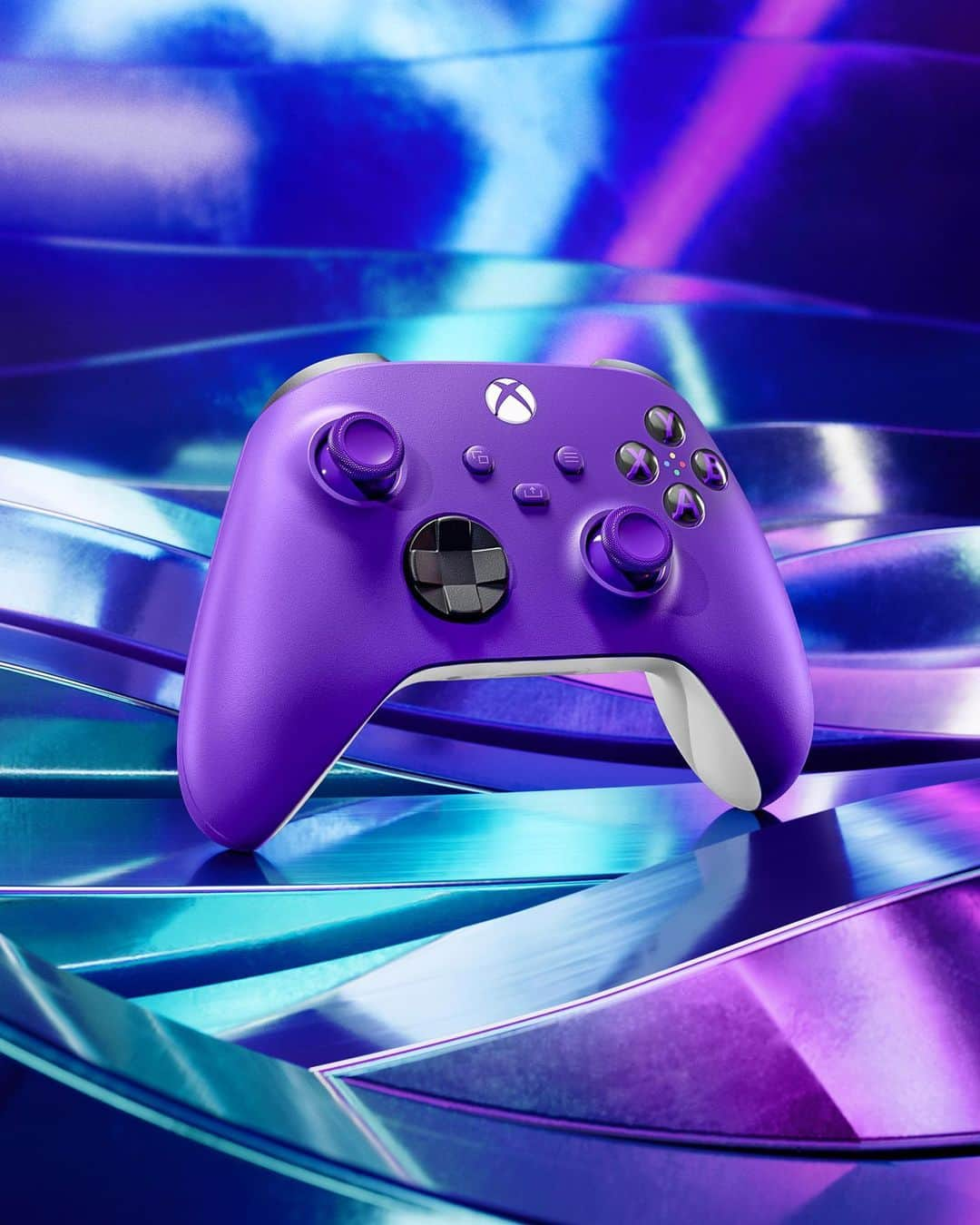 Xboxさんのインスタグラム写真 - (XboxInstagram)「It’s purple’s time to shine 💜✨ The Astral Purple Xbox Wireless Controller is available now! Grab yours today.」9月21日 0時02分 - xbox