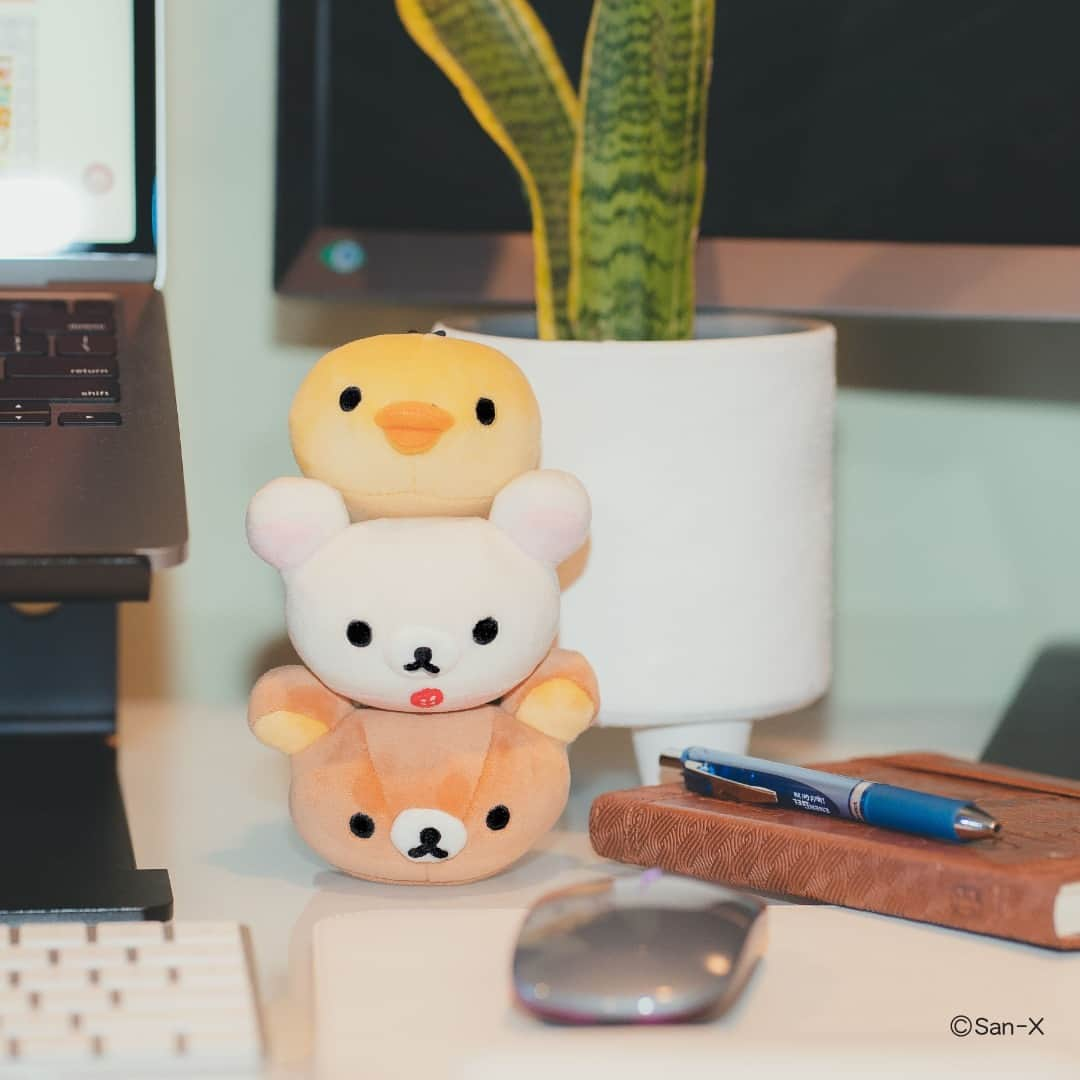 Rilakkuma US（リラックマ）さんのインスタグラム写真 - (Rilakkuma US（リラックマ）Instagram)「Highly recommended: A tower of Mini Rilakkuma to cheer you on when you're home studying!  #rilakkumaus #rilakkuma #sanx #sanxoriginal #kawaii #plush #plushies #リラックマ #サンエックス #desk #study」9月21日 0時03分 - rilakkumaus