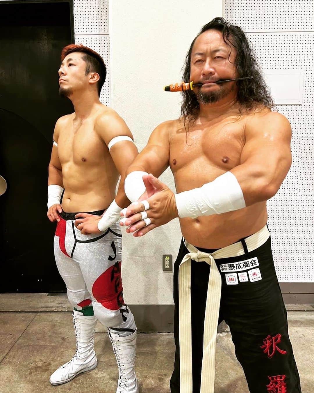 吉田隆司のインスタグラム：「福井大会釈羅不！ #dragongate #prowrestling #karate #judo #fashion #model #code #hair #fukui #ドラゴンゲート #プロレス #mma #格闘技 #道着 #お洒落 #ヘアスタイル #福井 #釈羅不 #モデル #被写体 #マッチョ #筋肉」