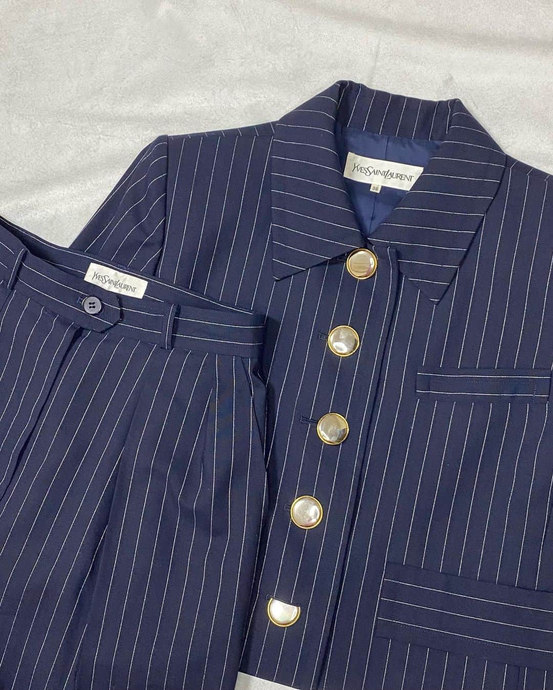 岡本結芽乃さんのインスタグラム写真 - (岡本結芽乃Instagram)「Vintage Yves Saint Laurent stripe jacket  @saturnian2001」9月21日 0時17分 - okamotoyumenon