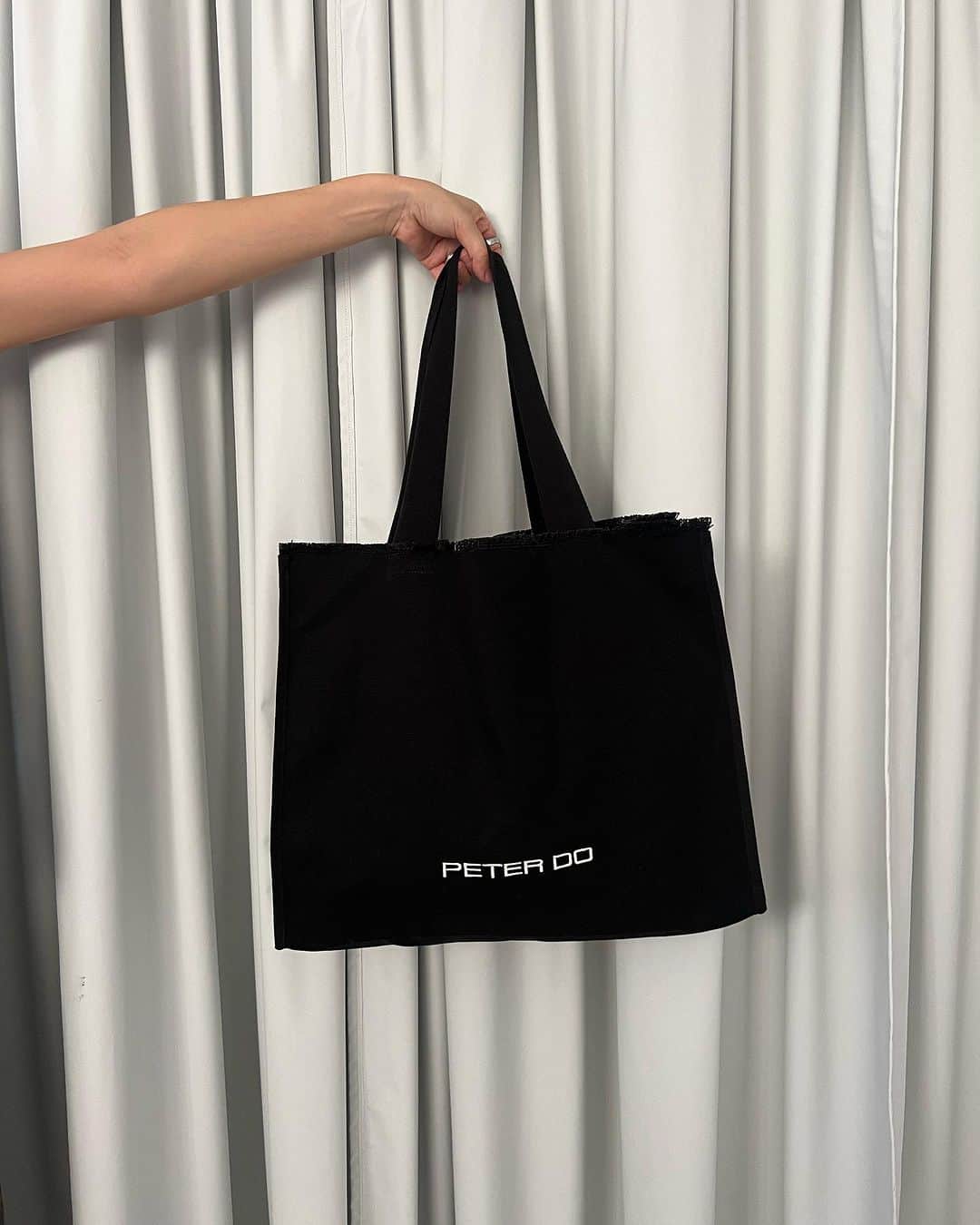 ADELAIDEのインスタグラム：「@the.peterdo 🛍️ 大好評につき再入荷しました💖」