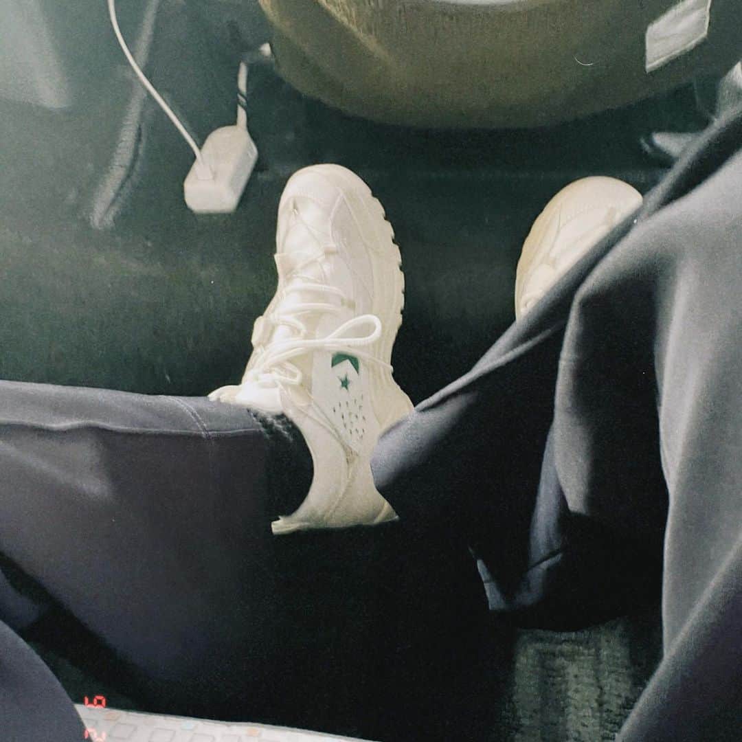 伊藤信子のインスタグラム：「雨予報でも白🙃🤍👟 Thanks @satoshiyamane @asami_haruyama」