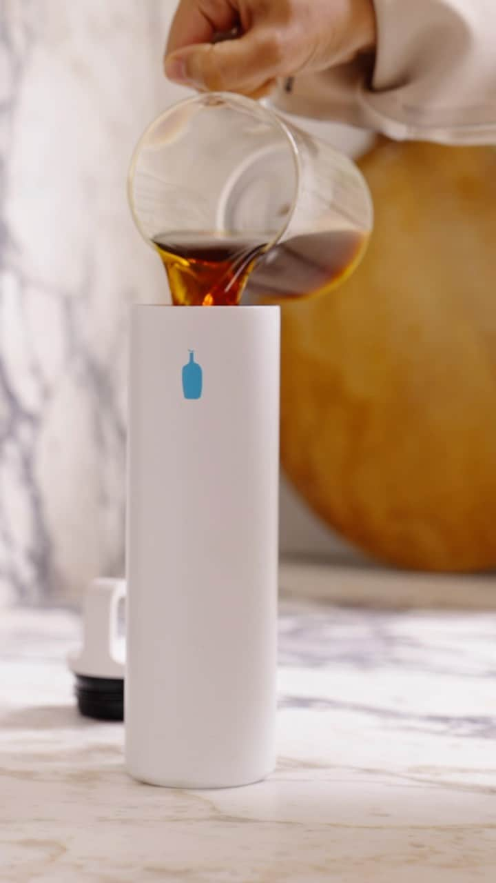 Blue Bottle Coffeeのインスタグラム：「Our largest travel bottle yet, the Climate+ is perfect for busy fall days on the go. It’s lightweight, durable, and made with only recycled plastic. Plus, @miir offsets 110% of this bottle’s carbon footprint. It’s sure to be your go-to drinkware for the season.」