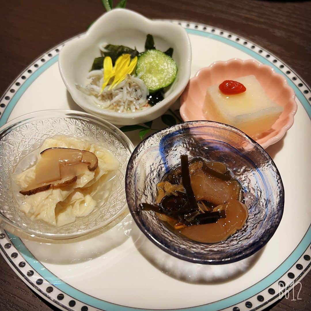 永原なつきのインスタグラム：「🍣🍣🍣🍣 北新地✨✨✨🫰🫰🫰  美味しかった💕」