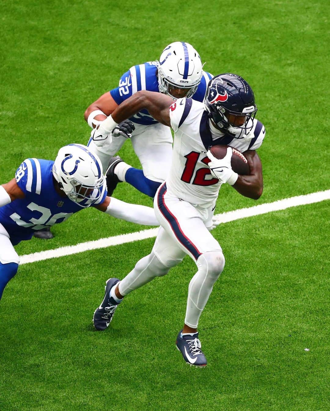 ヒューストン・テキサンズのインスタグラム：「Just the beginning 📈    @ncollins_4 is 5th in the NFL in receiving yards with 226 so far this season 🤘」