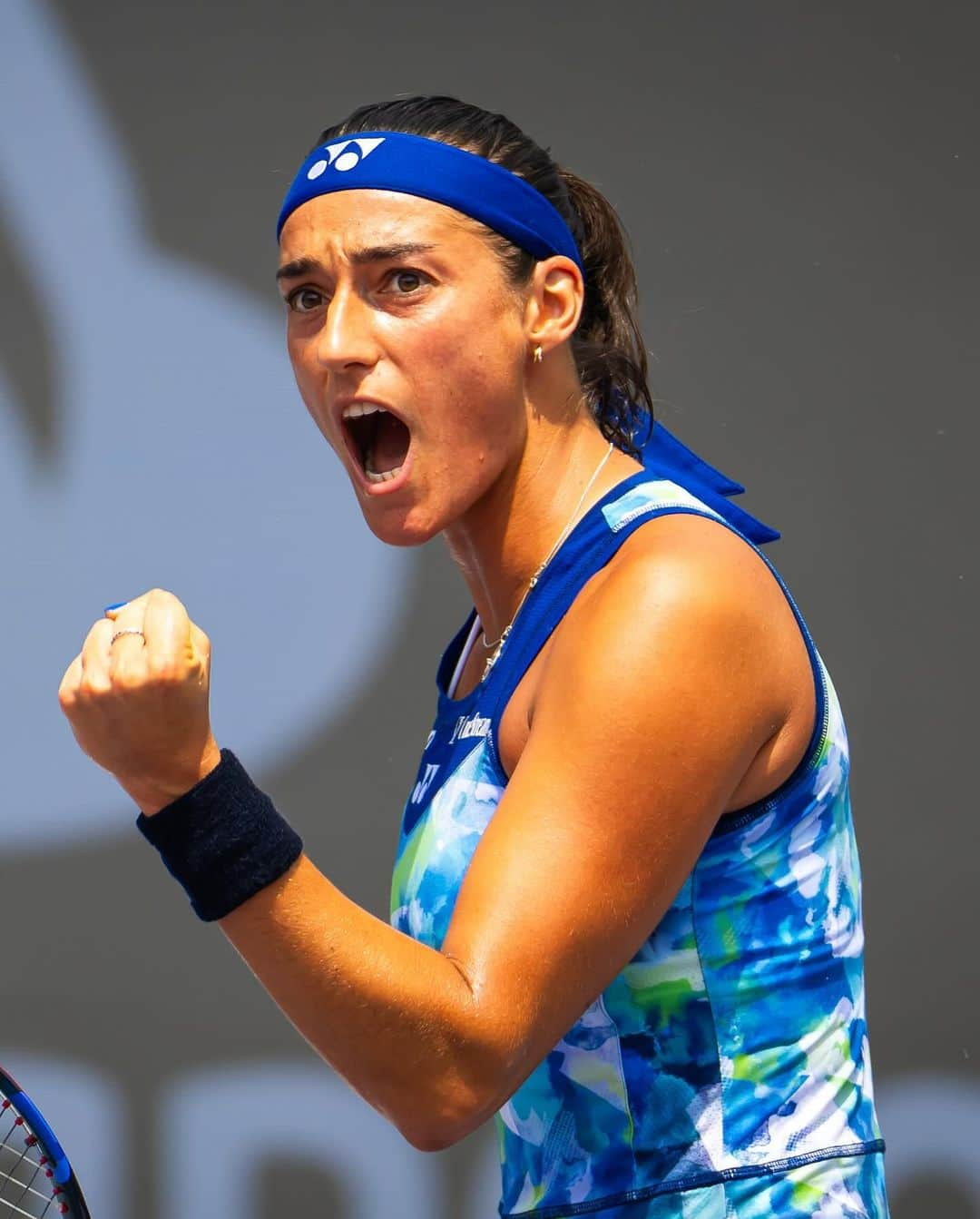 キャロライン・ガルシアのインスタグラム：「The first @gdlopen quarterfinalist ✅  @carogarcia battles past Baptiste 7-5, 6-4 and secures a spot in the final eight!   #GDLOpenAKRON」