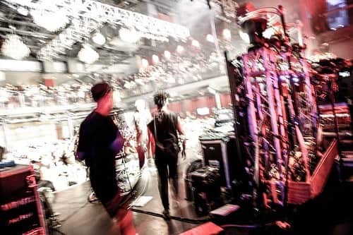 GODRiのインスタグラム：「シルバースプリング！ ありがとう🙏🇺🇸  #dancegavindance  #jackpotjuicer  #simustour   📸 @koheisuzukiphoto」